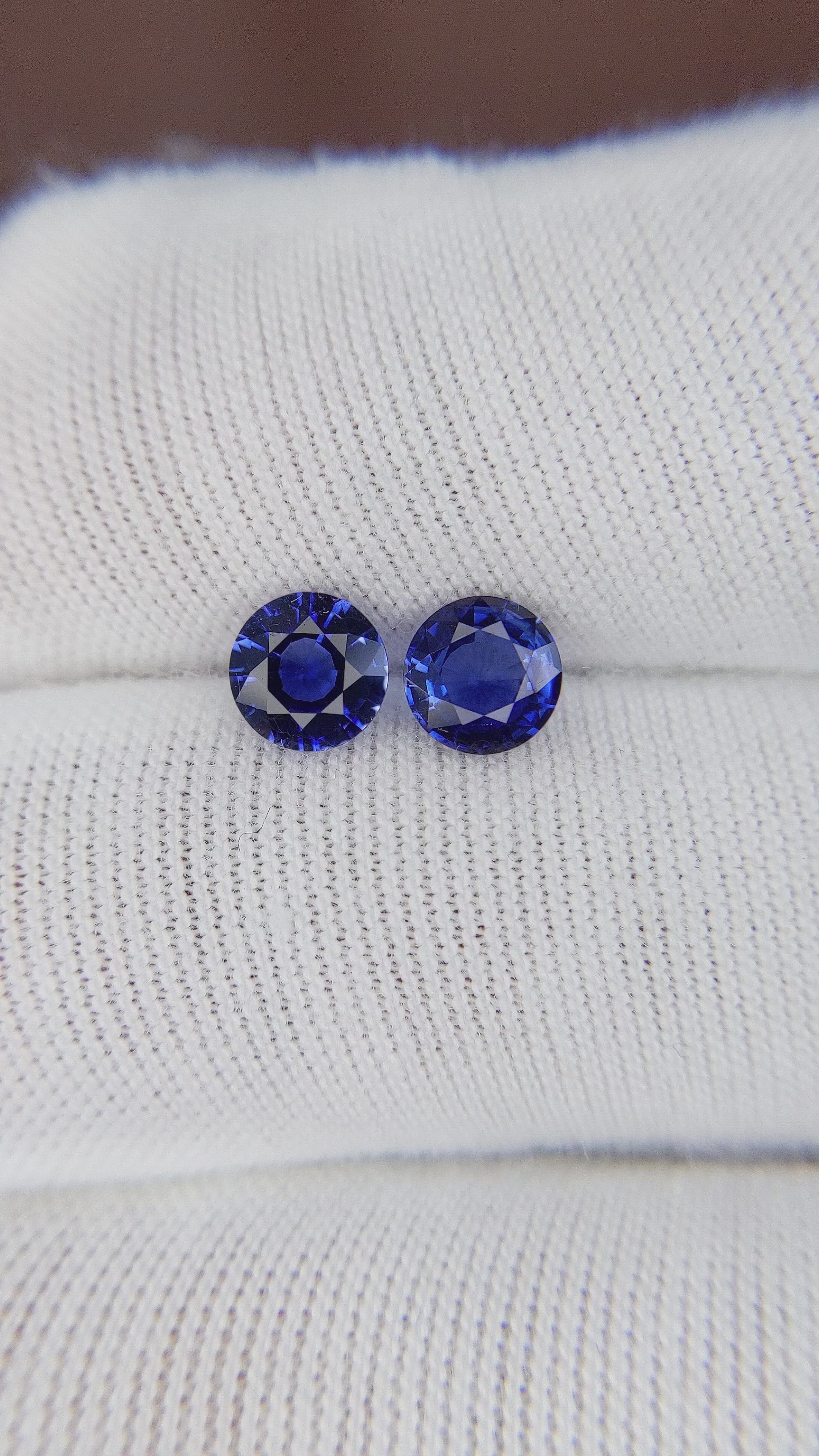 1.49&nbsp;Ct.Tw.Total Carat Weight Blue Sapphire Pair from Ceylon (Sri Lanka) Size Video