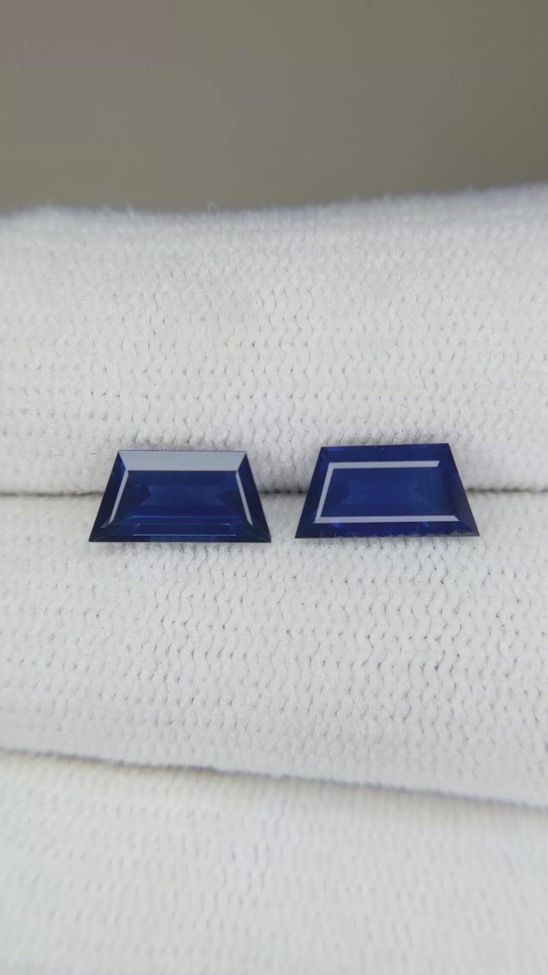 2.45&nbsp;Ct.Tw.Total Carat Weight Blue Sapphire Pair from Ceylon (Sri Lanka) Size Video
