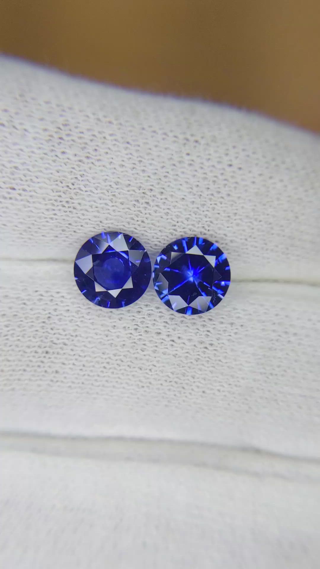 2.82&nbsp;Ct.Tw.Total Carat Weight Blue Sapphire Pair from Ceylon (Sri Lanka) Size Video