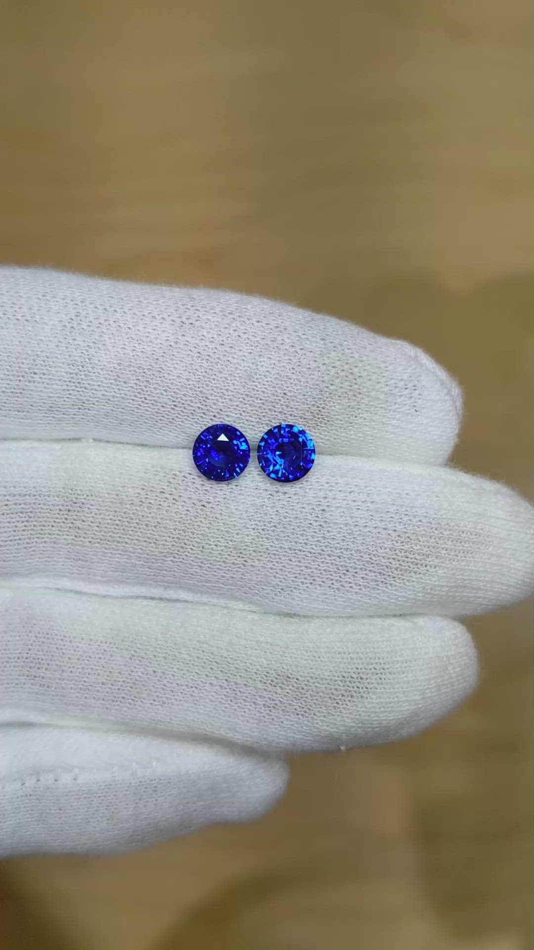 1.92&nbsp;Ct.Tw.Total Carat Weight Blue Sapphire Pair from Ceylon (Sri Lanka) Size Video