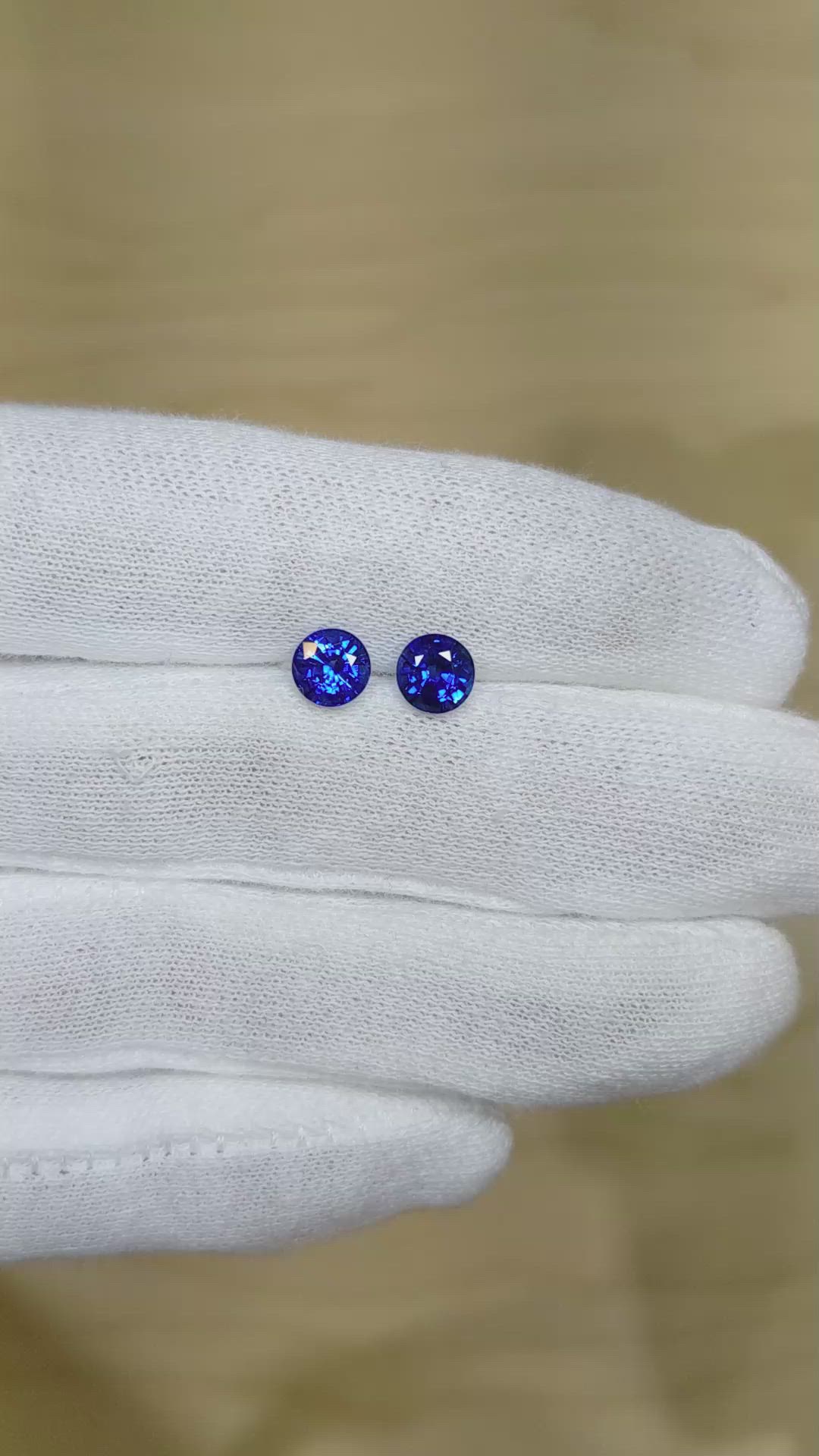 2.04&nbsp;Ct.Tw.Total Carat Weight Blue Sapphire Pair from Ceylon (Sri Lanka) Size Video