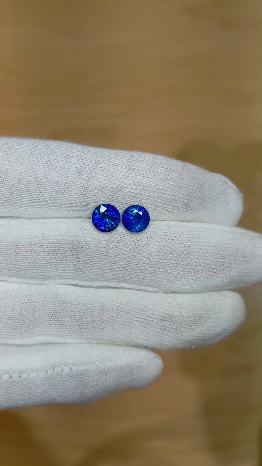 2.87&nbsp;Ct.Tw.Total Carat Weight Blue Sapphire Pair from Ceylon (Sri Lanka) Size Video