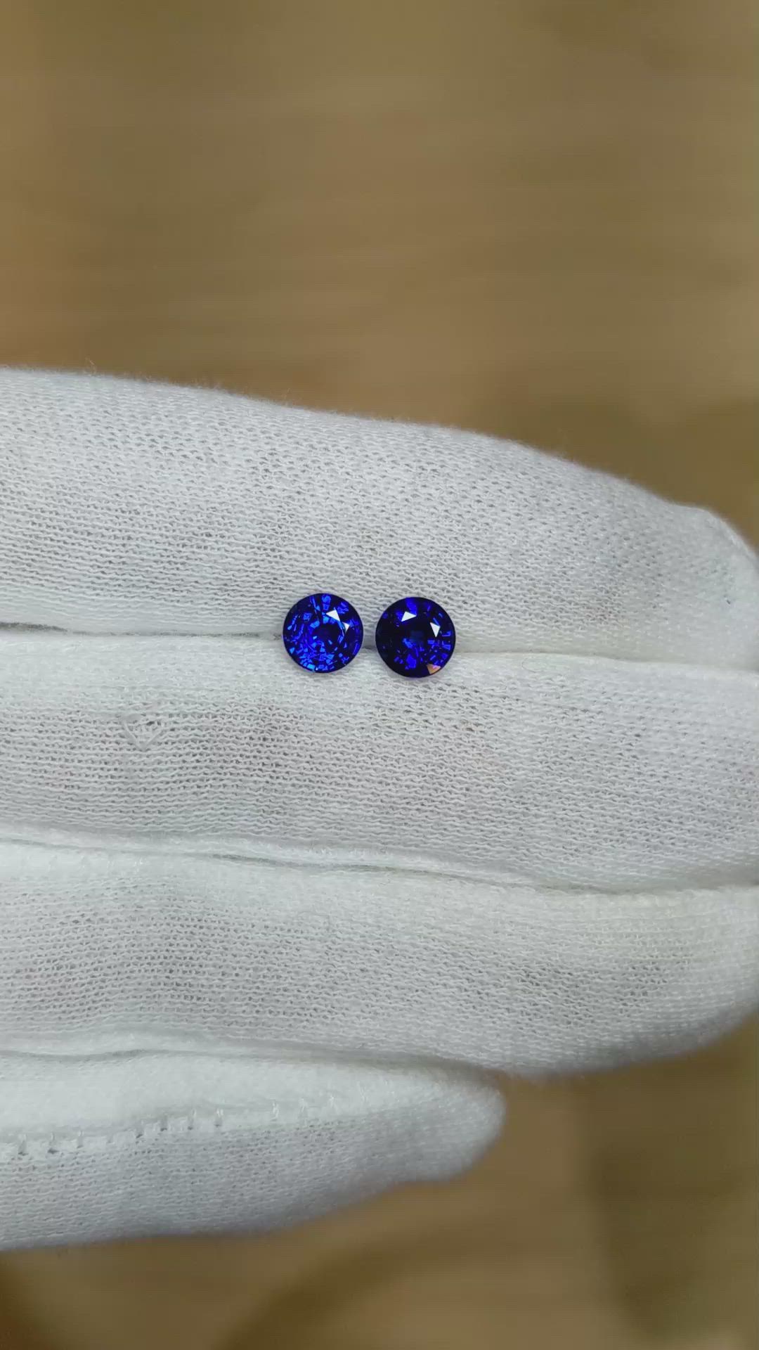 1.87&nbsp;Ct.Tw.Total Carat Weight Blue Sapphire Pair from Ceylon (Sri Lanka) Size Video