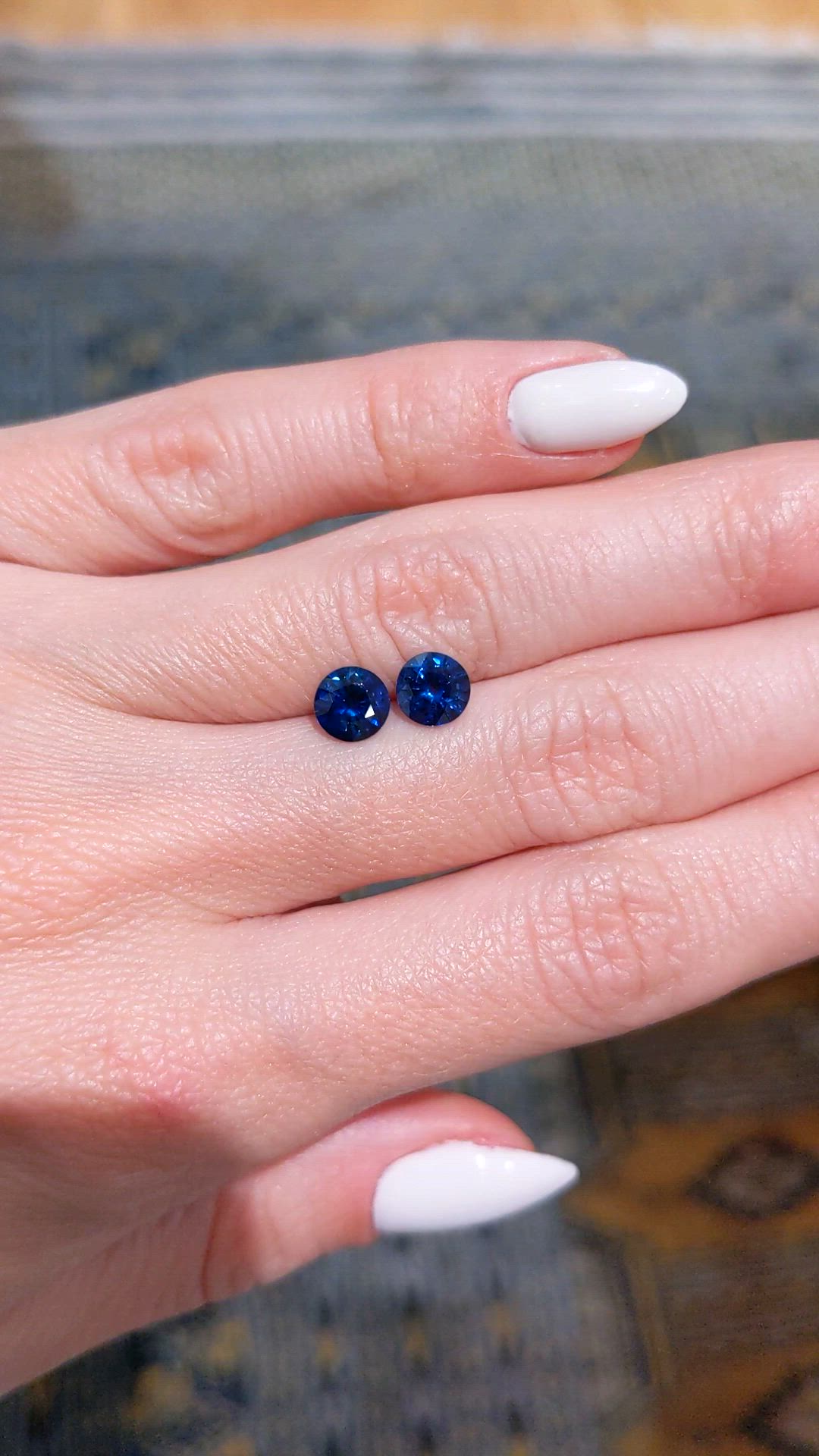 1.92&nbsp;Ct.Tw.Total Carat Weight Blue Sapphire Pair from Ceylon (Sri Lanka) Size Video