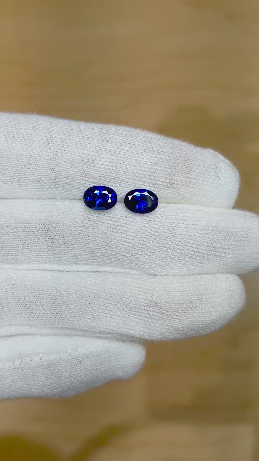 2.45&nbsp;Ct.Tw.Total Carat Weight Blue Sapphire Pair from Ceylon (Sri Lanka) Size Video
