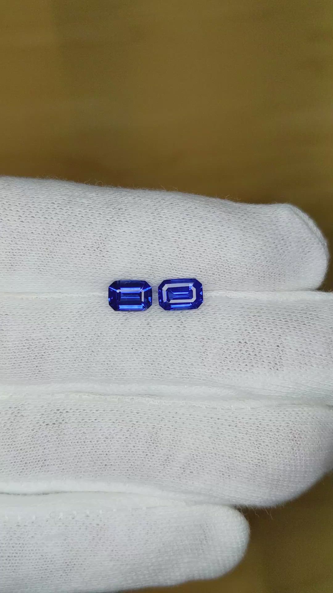 2.15&nbsp;Ct.Tw.Total Carat Weight Blue Sapphire Pair from Ceylon (Sri Lanka) Size Video