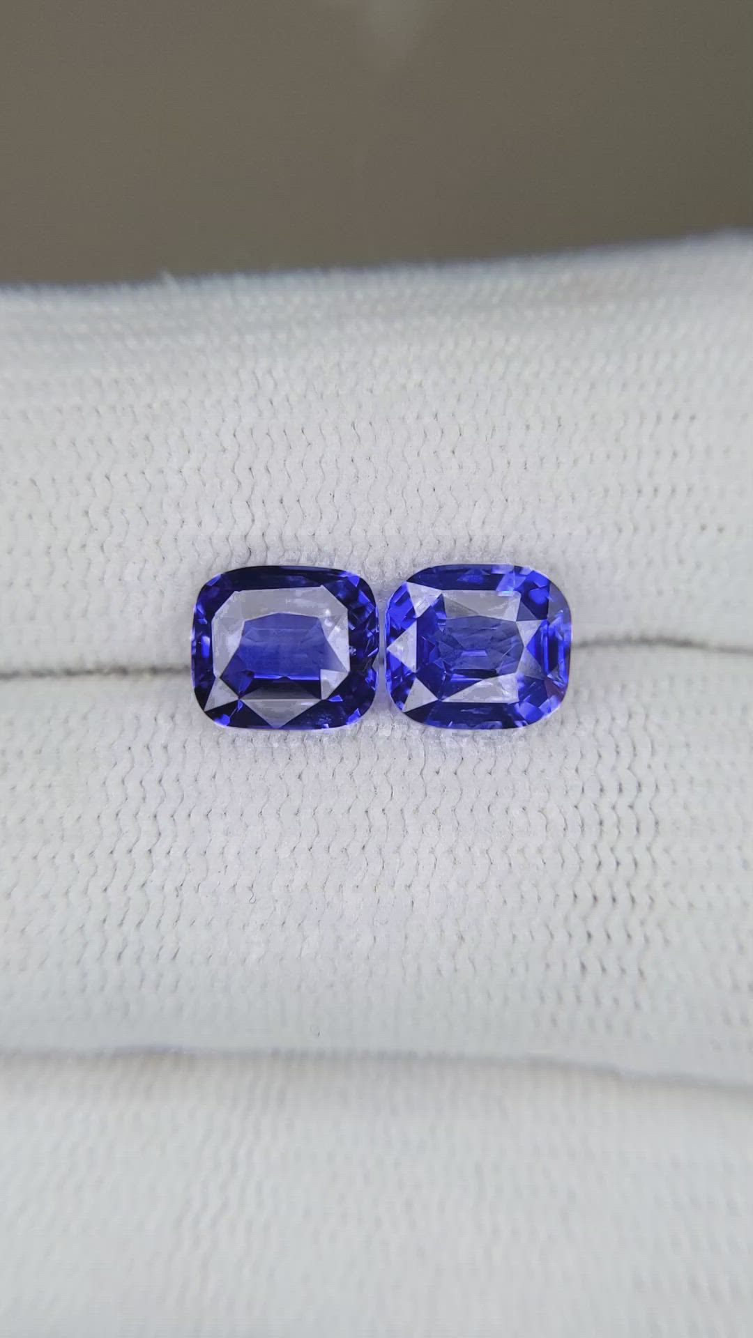 2.89 Ct.Tw.Total Carat Weight Blue Sapphire Pair from Ceylon (Sri Lanka) Size Video