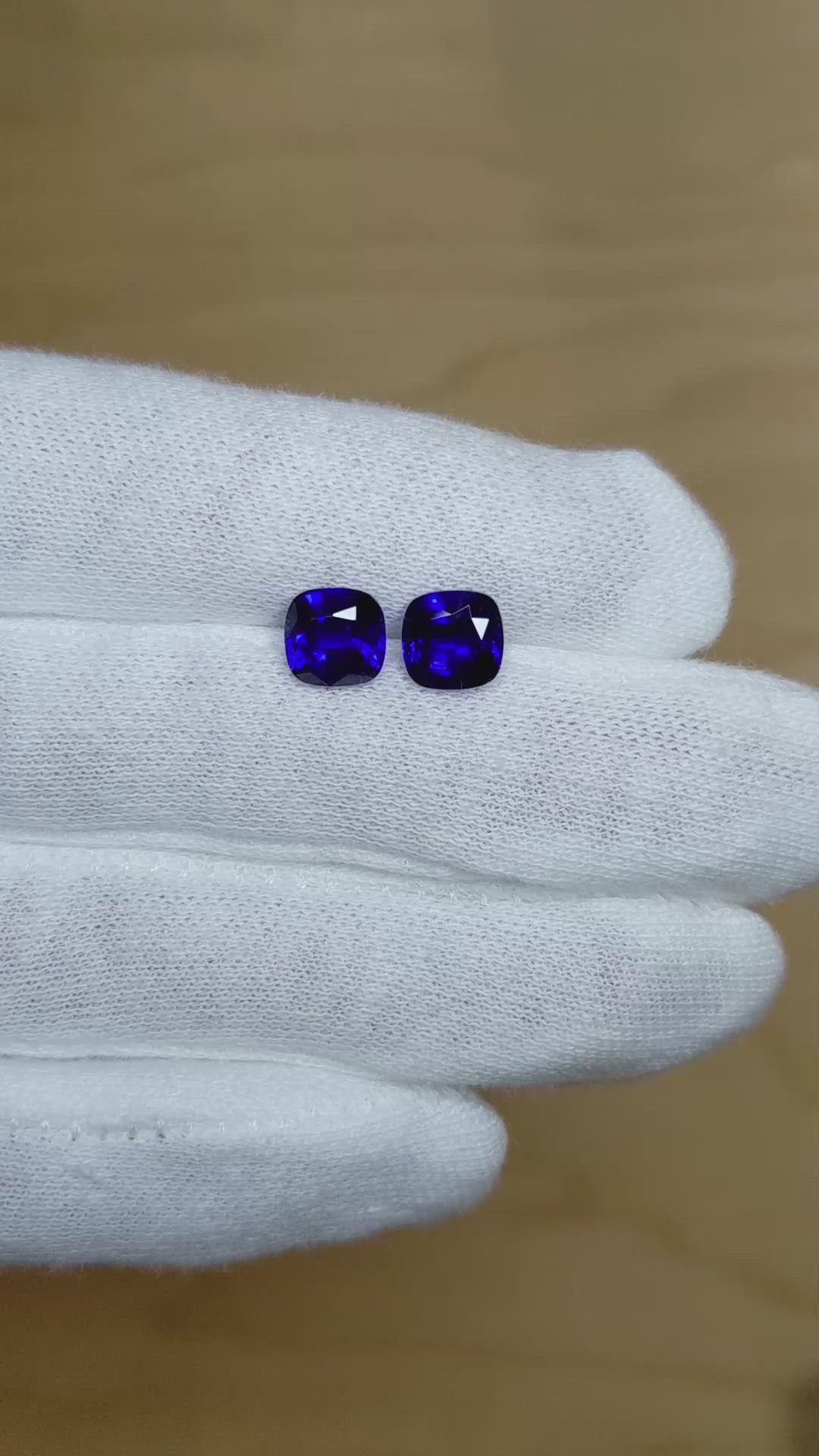 3.70&nbsp;Ct.Tw.Total Carat Weight Blue Sapphire Pair from Ceylon (Sri Lanka) Size Video