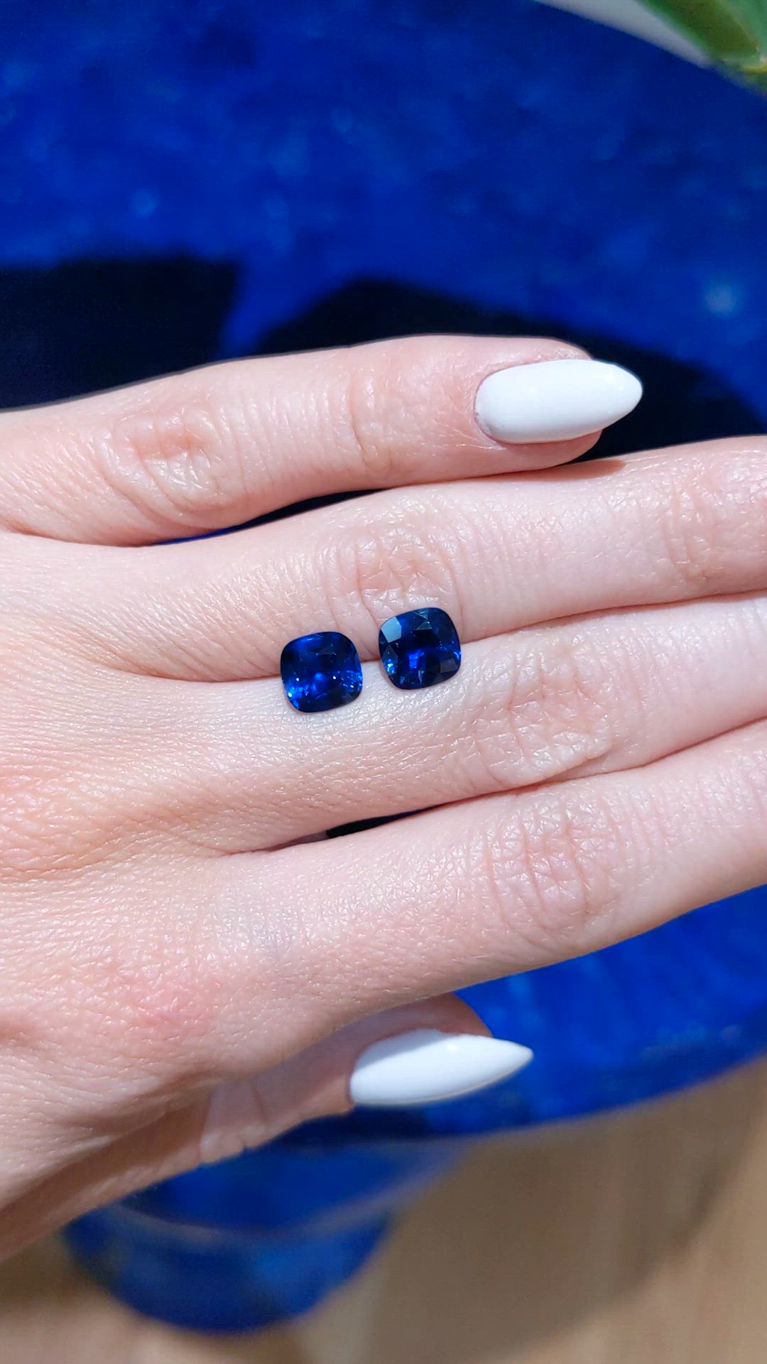 3.70&nbsp;Ct.Tw.Total Carat Weight Blue Sapphire Pair from Ceylon (Sri Lanka) Size Video