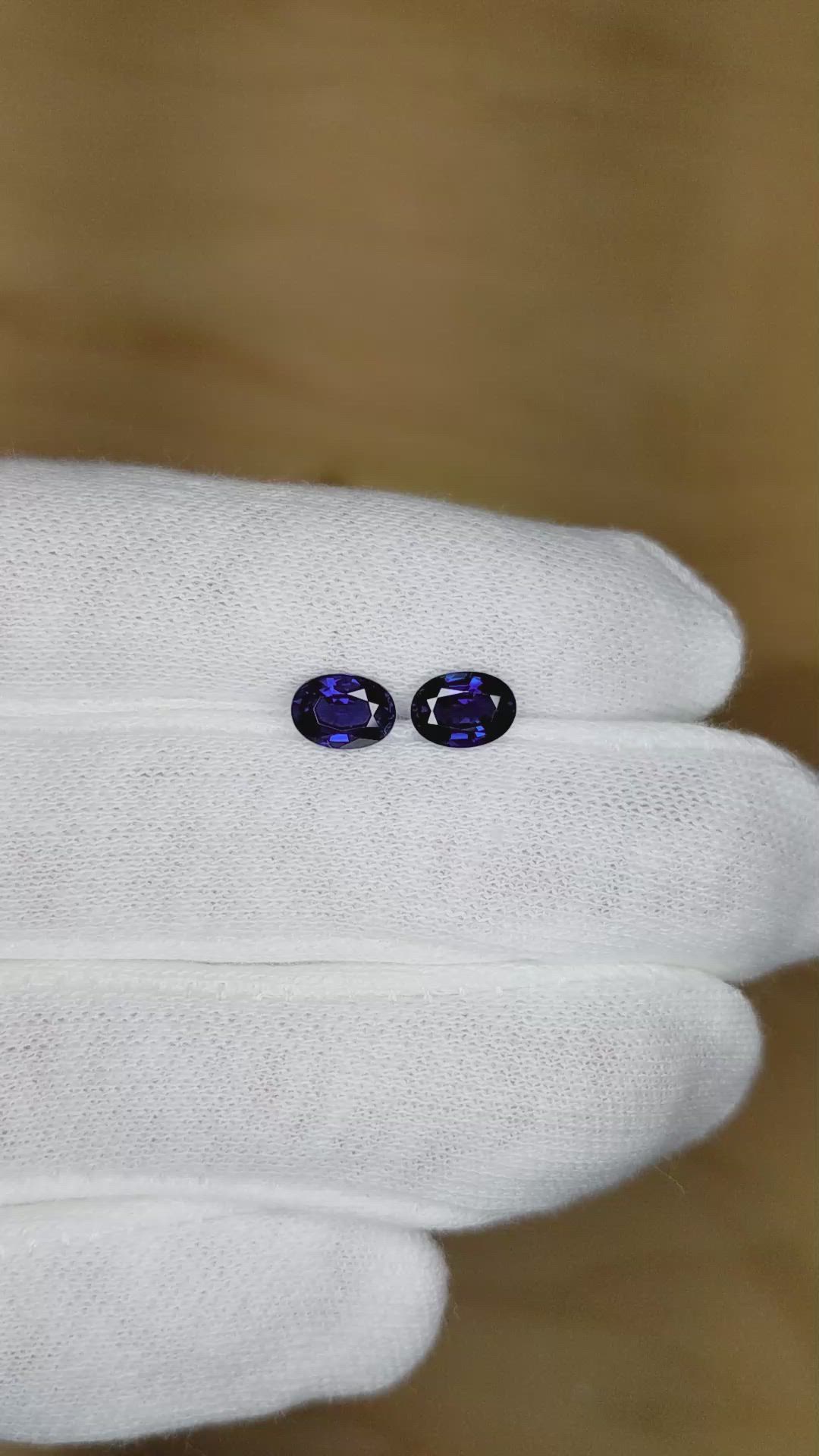 2.24&nbsp;Ct.Tw.Total Carat Weight Blue Sapphire Pair from Ceylon (Sri Lanka) Size Video