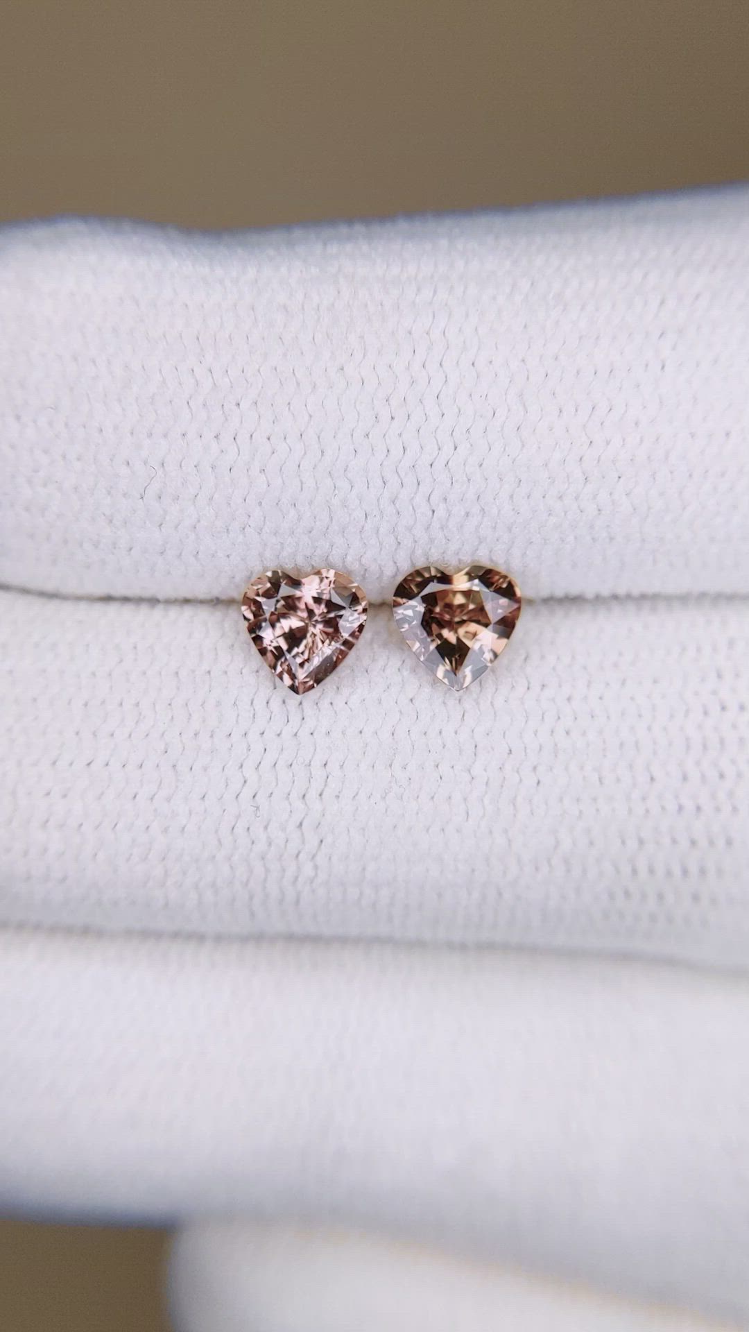 0.95&nbsp;Ct.Tw.Total Carat Weight Pinkish Brown Sapphire Pair from Ceylon (Sri Lanka) Size Video