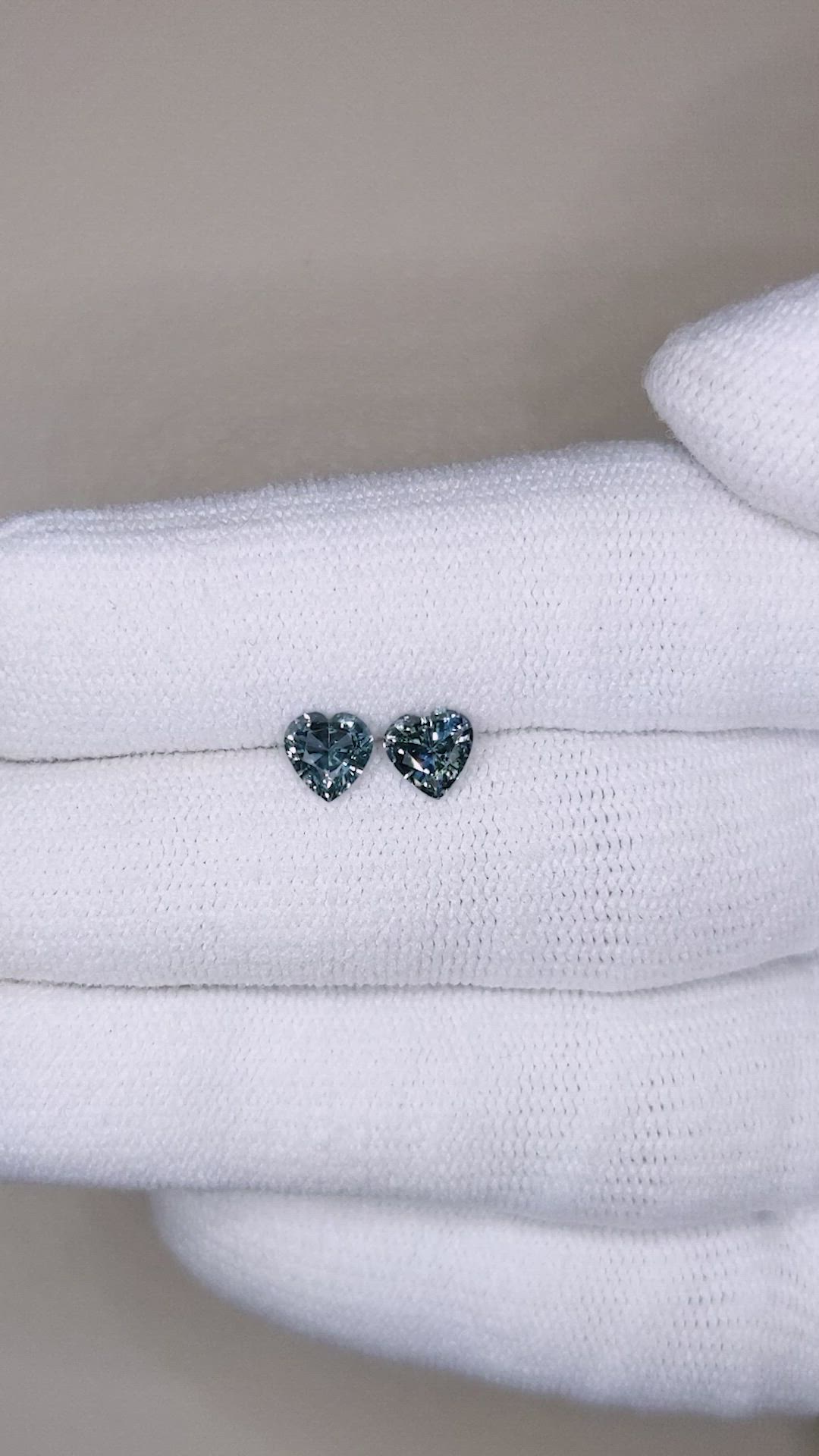 1.01&nbsp;Ct.Tw.Total Carat Weight Greyish Blue Sapphire Pair from Ceylon (Sri Lanka) Size Video