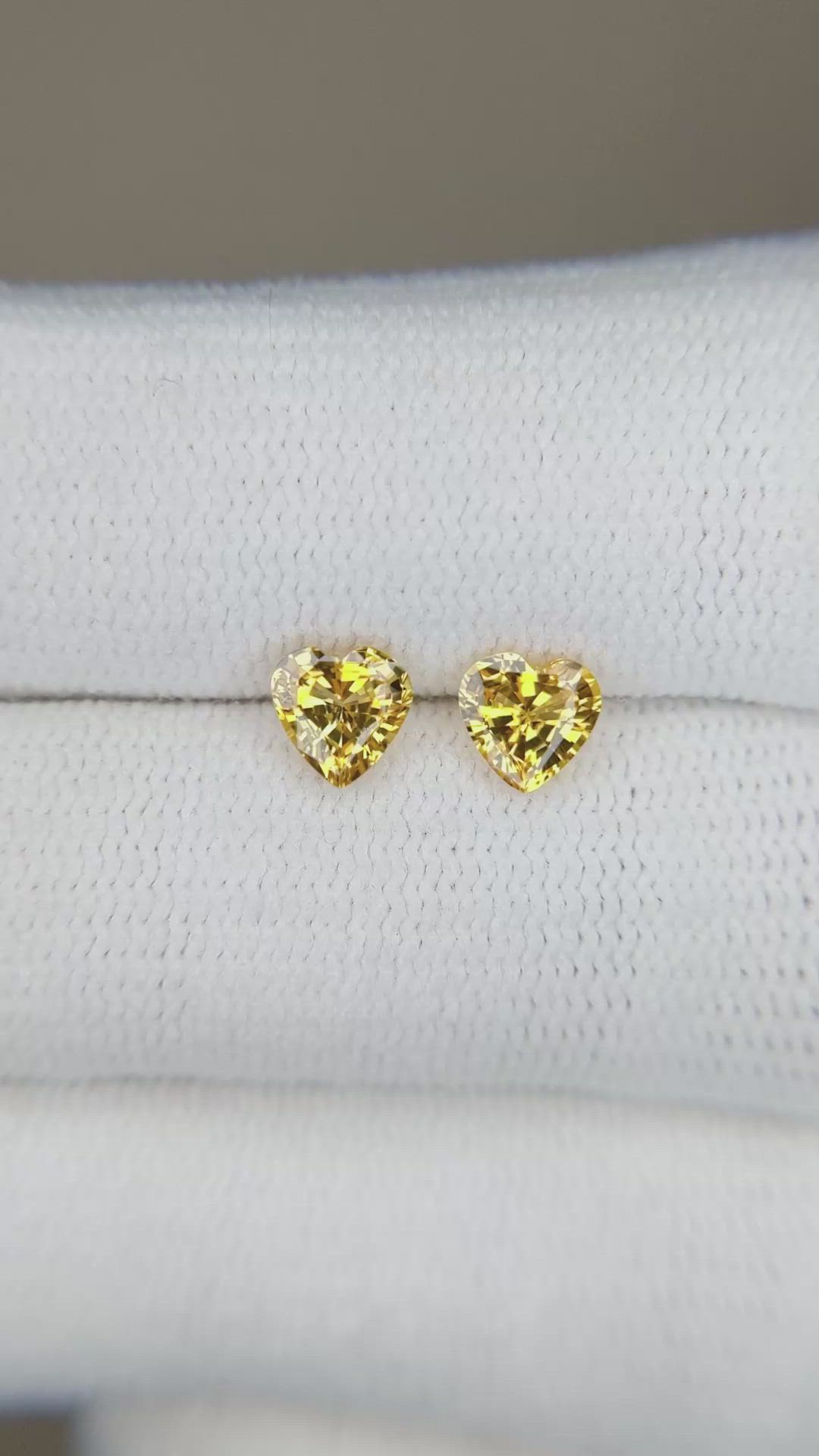1.02 Ct.Tw.Total Carat Weight Yellow Sapphire Pair from Ceylon (Sri Lanka) Size Video