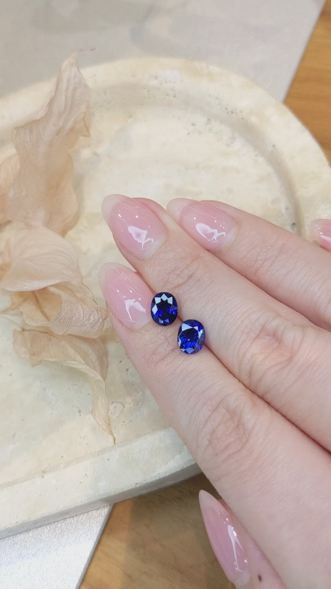 3.34&nbsp;Ct.Tw.Total Carat Weight Blue Sapphire Pair from Ceylon (Sri Lanka) Size Video