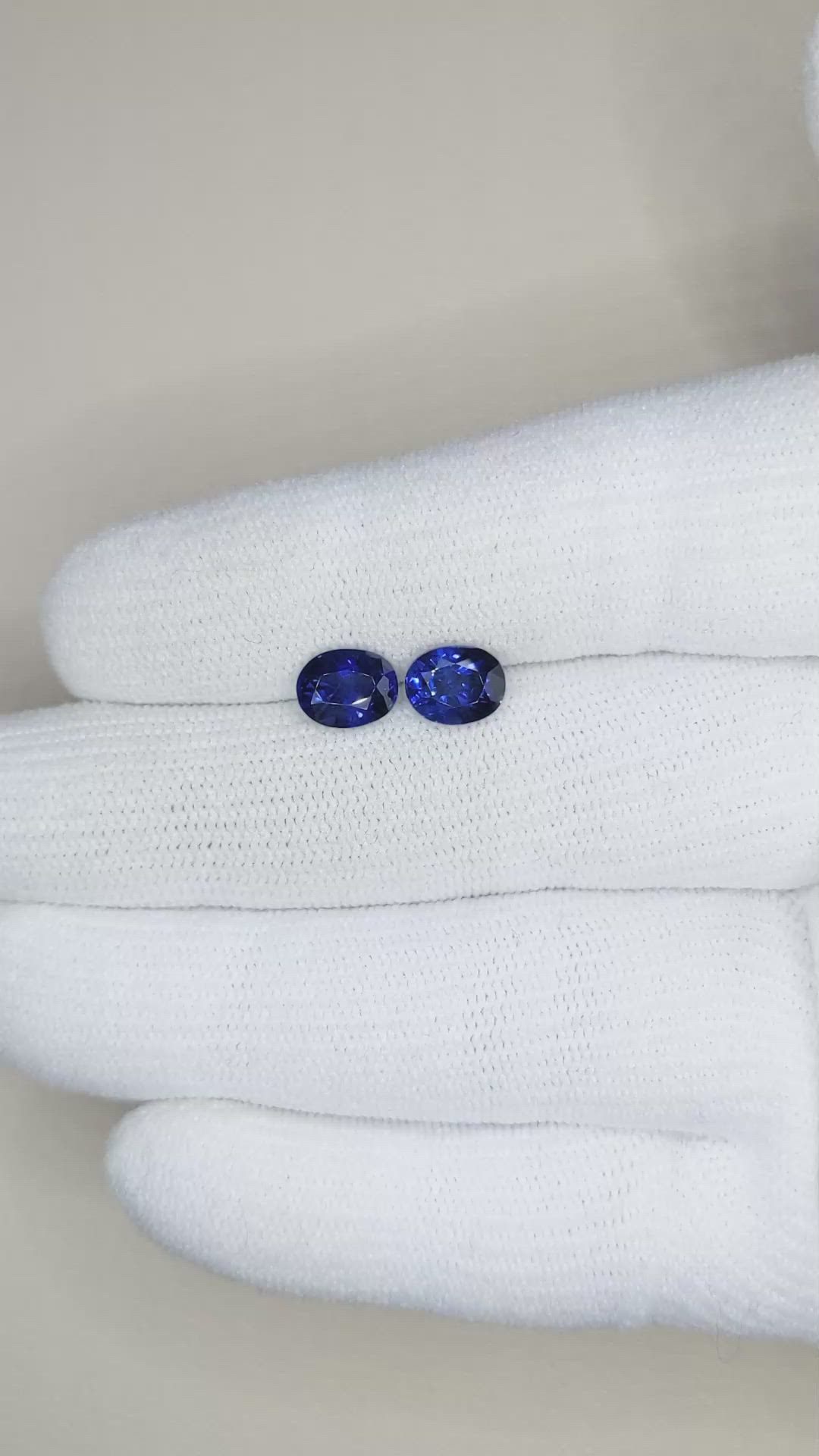 3.34&nbsp;Ct.Tw.Total Carat Weight Blue Sapphire Pair from Ceylon (Sri Lanka) Size Video