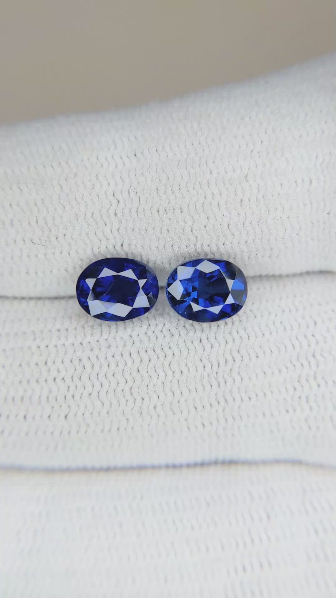3.34&nbsp;Ct.Tw.Total Carat Weight Blue Sapphire Pair from Ceylon (Sri Lanka) Size Video