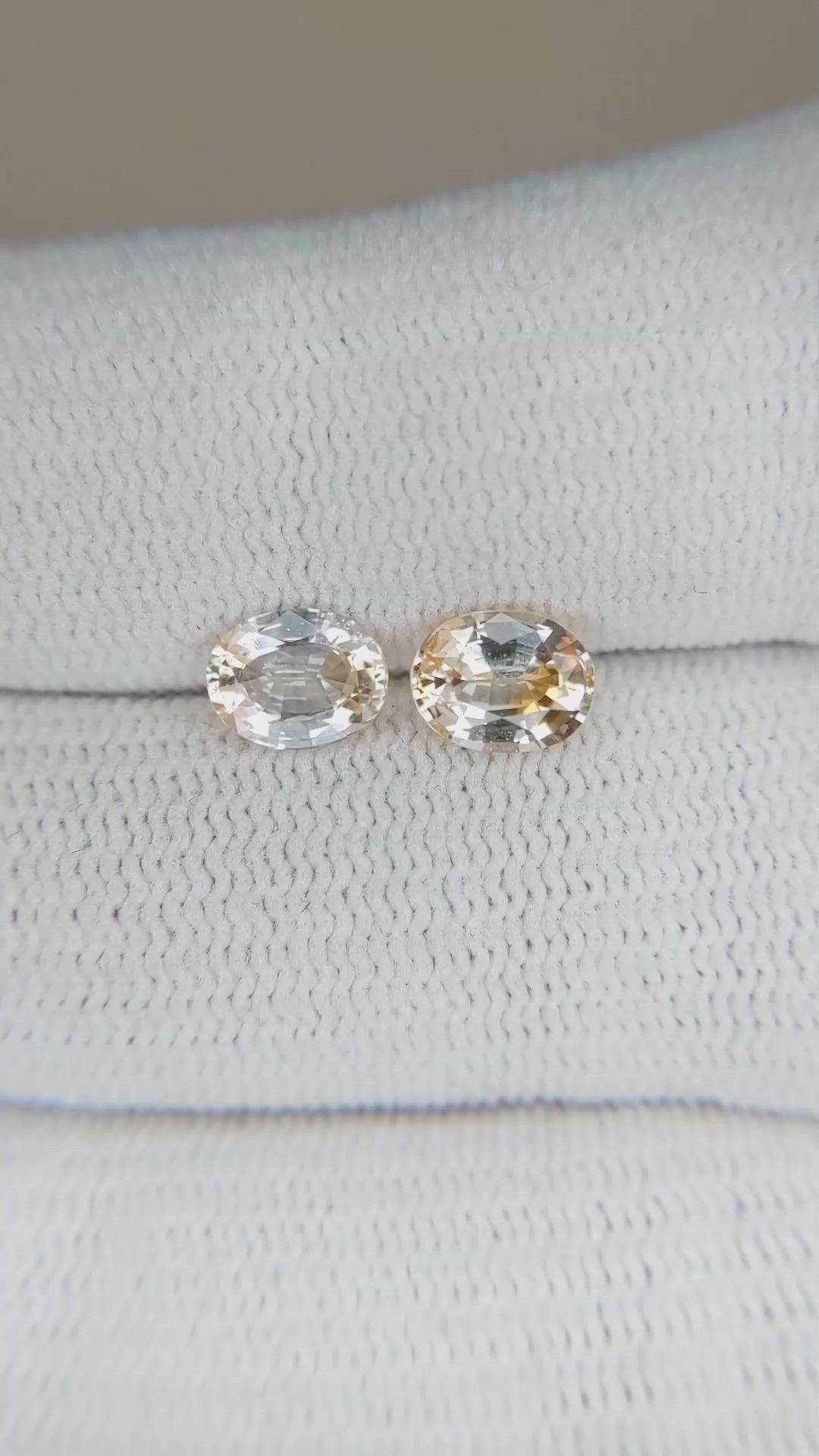 1.71&nbsp;Ct.Tw.Total Carat Weight Bi Color Sapphire Pair from Ceylon (Sri Lanka) Size Video