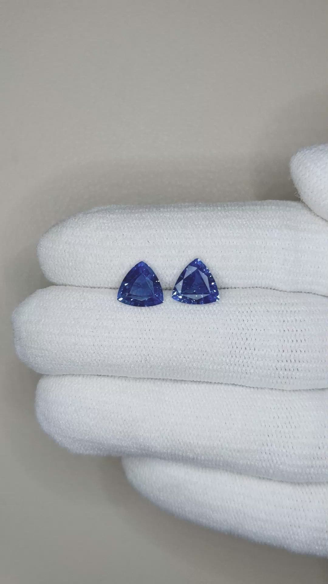 2.58&nbsp;Ct.Tw.Total Carat Weight Blue Sapphire Pair from Ceylon (Sri Lanka) Size Video