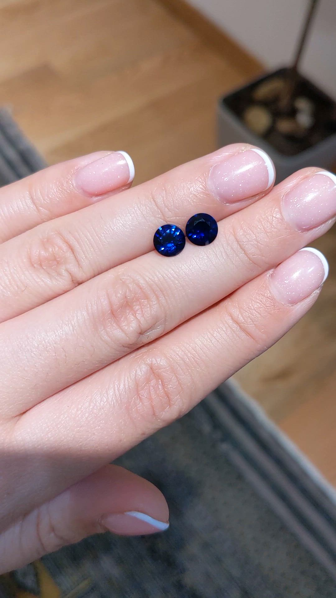 2.72&nbsp;Ct.Tw.Total Carat Weight Blue Sapphire Pair from Ceylon (Sri Lanka) Size Video