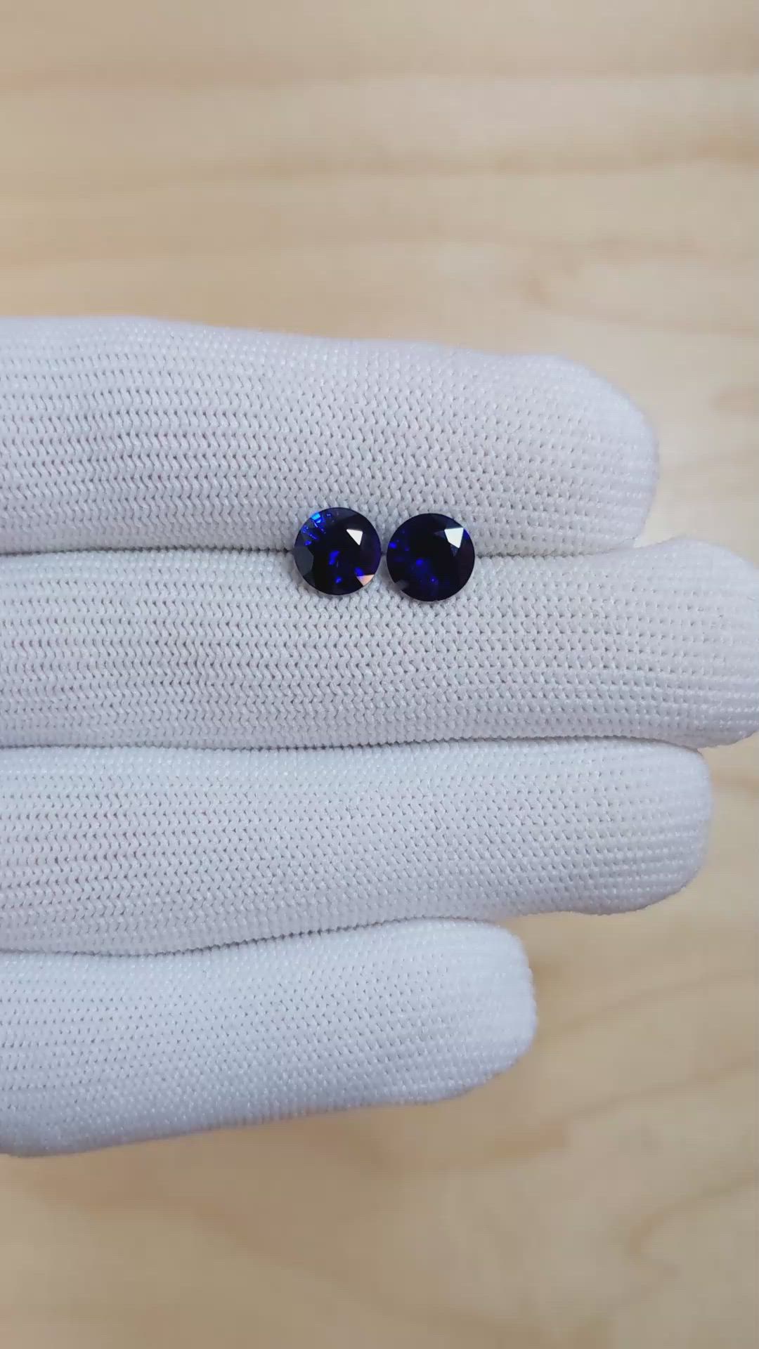 2.72&nbsp;Ct.Tw.Total Carat Weight Blue Sapphire Pair from Ceylon (Sri Lanka) Size Video