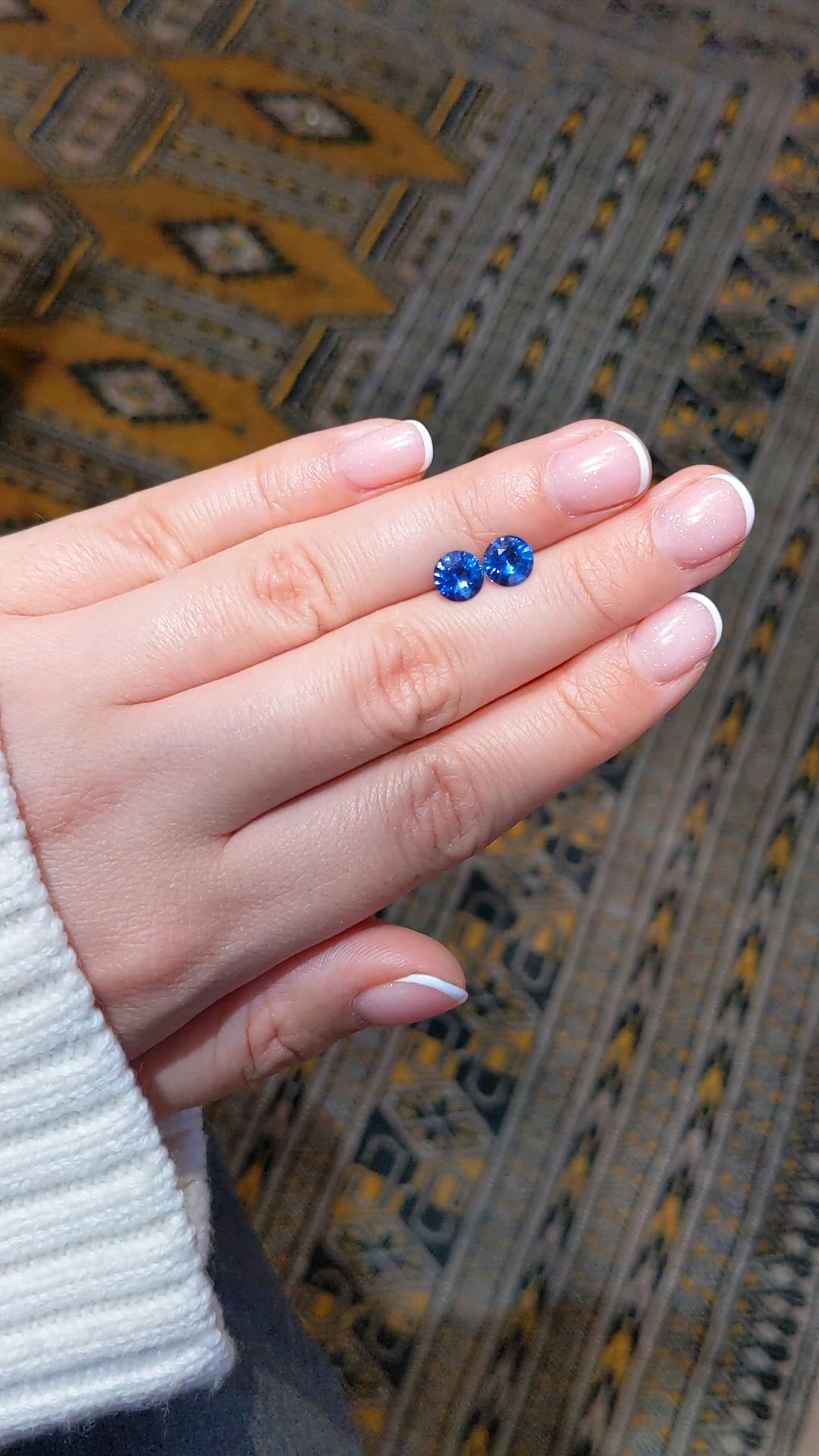 2.82&nbsp;Ct.Tw.Total Carat Weight Blue Sapphire Pair from Ceylon (Sri Lanka) Size Video