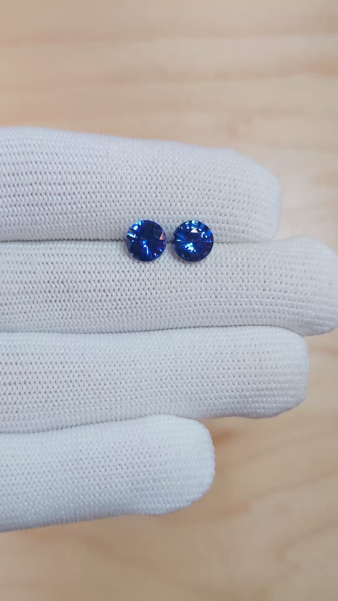 2.82&nbsp;Ct.Tw.Total Carat Weight Blue Sapphire Pair from Ceylon (Sri Lanka) Size Video
