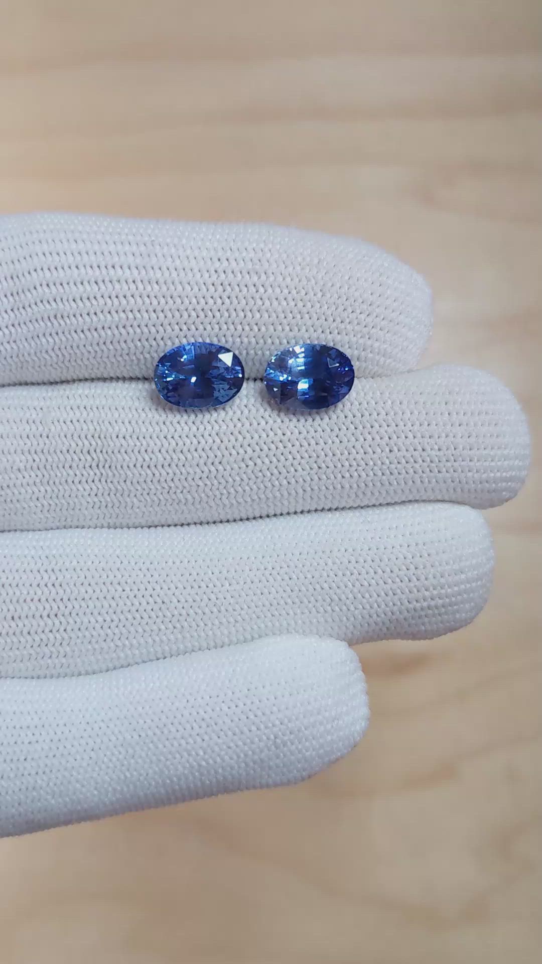 6.10&nbsp;Ct.Tw.Total Carat Weight Blue Sapphire Pair from Ceylon (Sri Lanka) Size Video