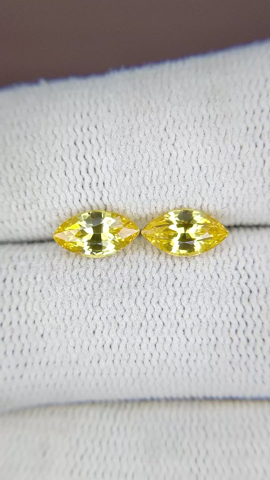 2.05&nbsp;Ct.Tw.Total Carat Weight Yellow Sapphire Pair from Ceylon (Sri Lanka) Size Video
