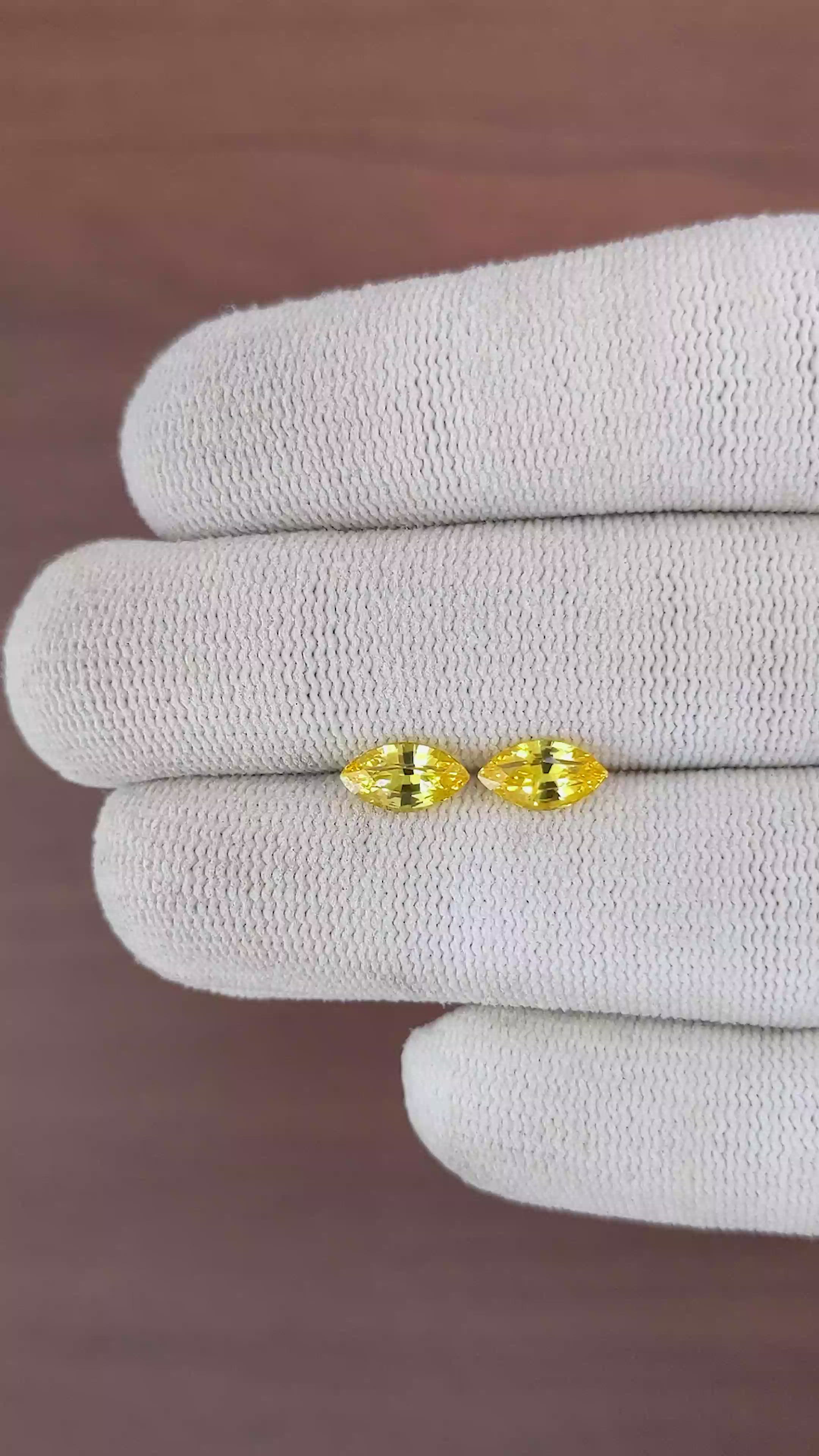 2.05&nbsp;Ct.Tw.Total Carat Weight Yellow Sapphire Pair from Ceylon (Sri Lanka) Size Video