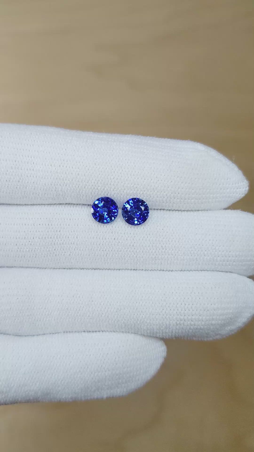 2.00&nbsp;Ct.Tw.Total Carat Weight Blue Sapphire Pair from Ceylon (Sri Lanka) Size Video