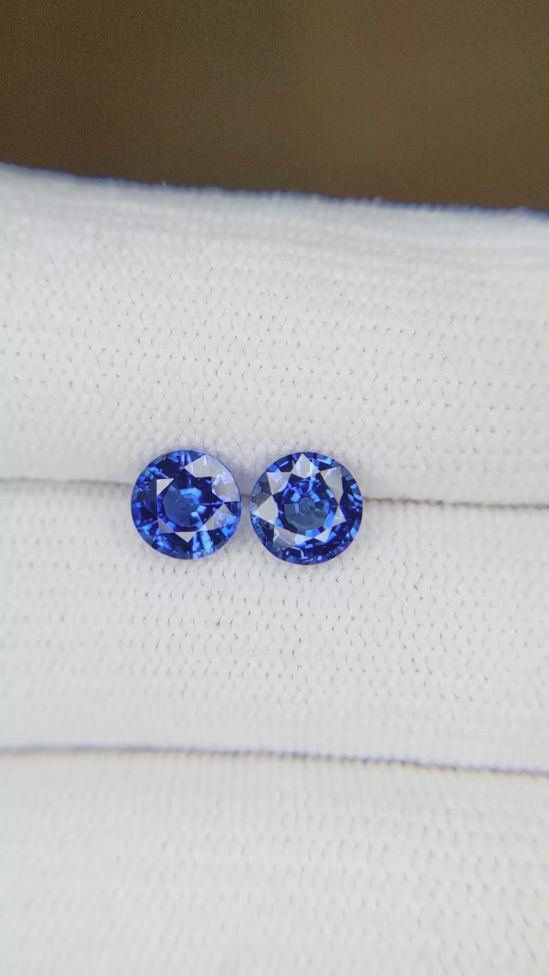 2.00&nbsp;Ct.Tw.Total Carat Weight Blue Sapphire Pair from Ceylon (Sri Lanka) Size Video