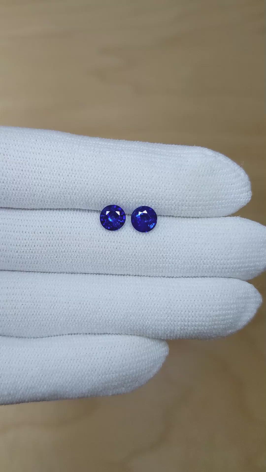 1.80&nbsp;Ct.Tw.Total Carat Weight Blue Sapphire Pair from Ceylon (Sri Lanka) Size Video