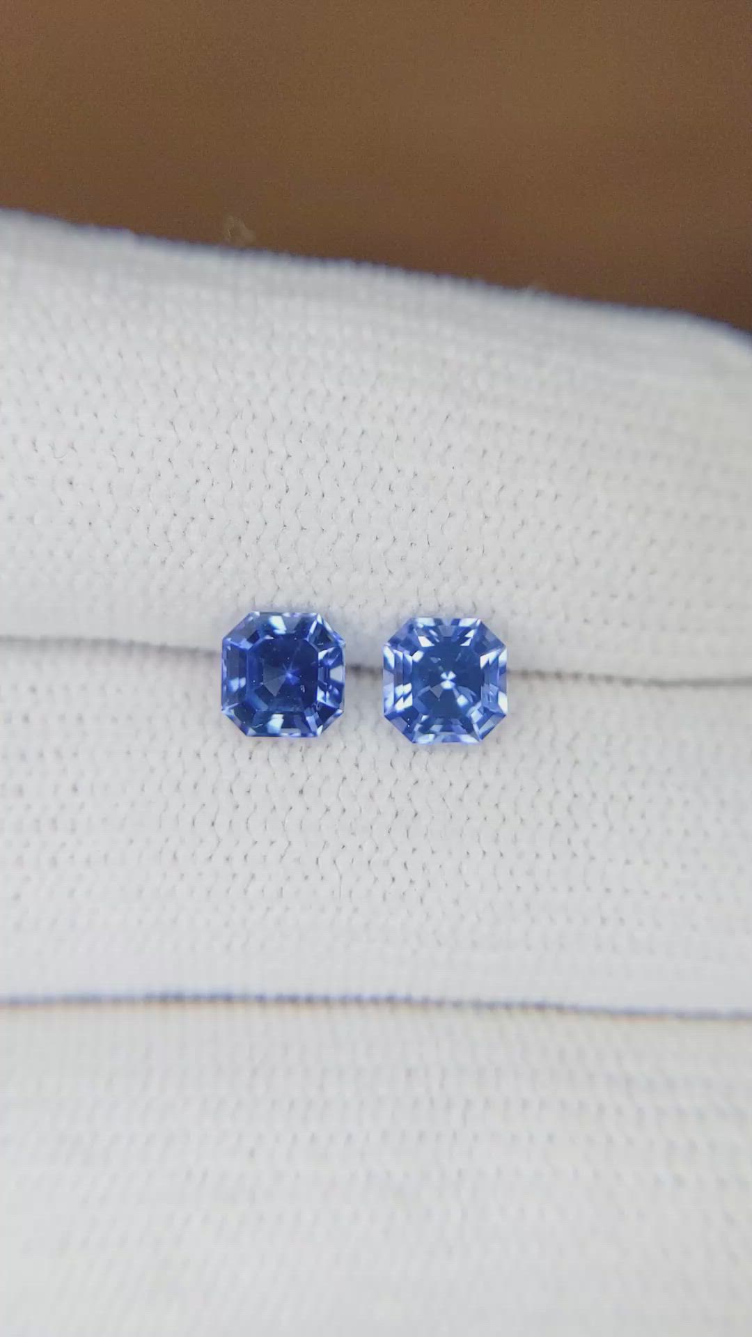 1.54&nbsp;Ct.Tw.Total Carat Weight Blue Sapphire Pair from Ceylon (Sri Lanka) Size Video