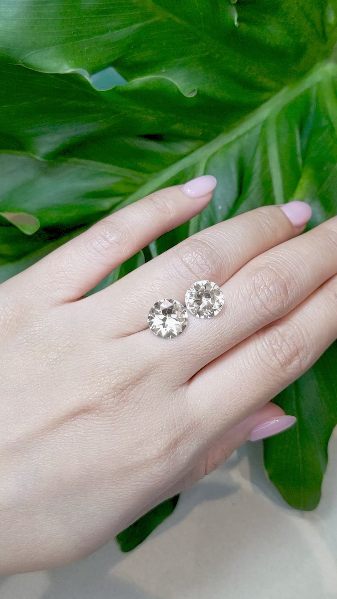 7.84&nbsp;Ct.Tw.Total Carat Weight Yellow Sapphire Pair from Ceylon (Sri Lanka) Size Video