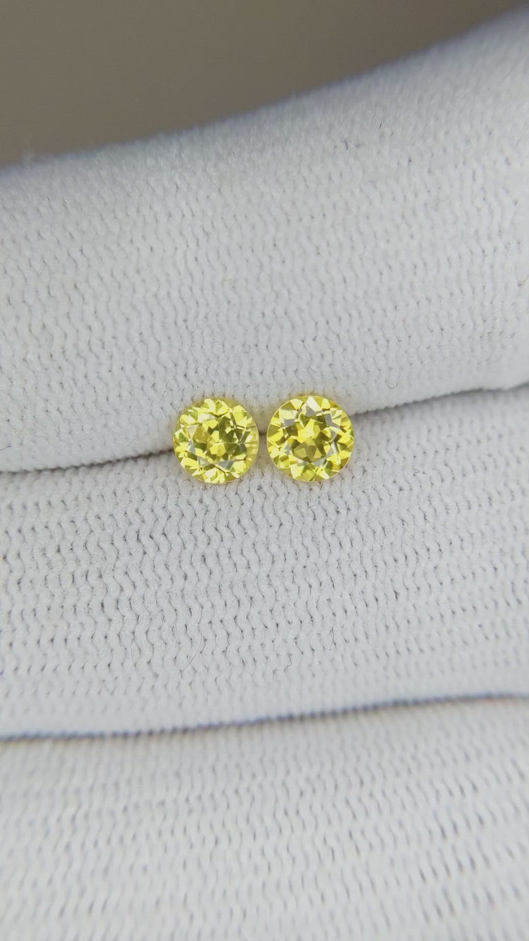 1.03 Ct.Tw.Total Carat Weight Yellow Sapphire Pair from Ceylon (Sri Lanka) Size Video