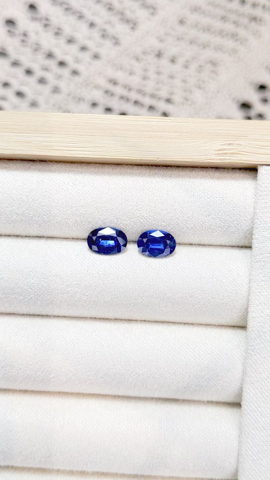 2.43&nbsp;Ct.Tw.Total Carat Weight Blue Sapphire Pair from Ceylon (Sri Lanka) Size Video