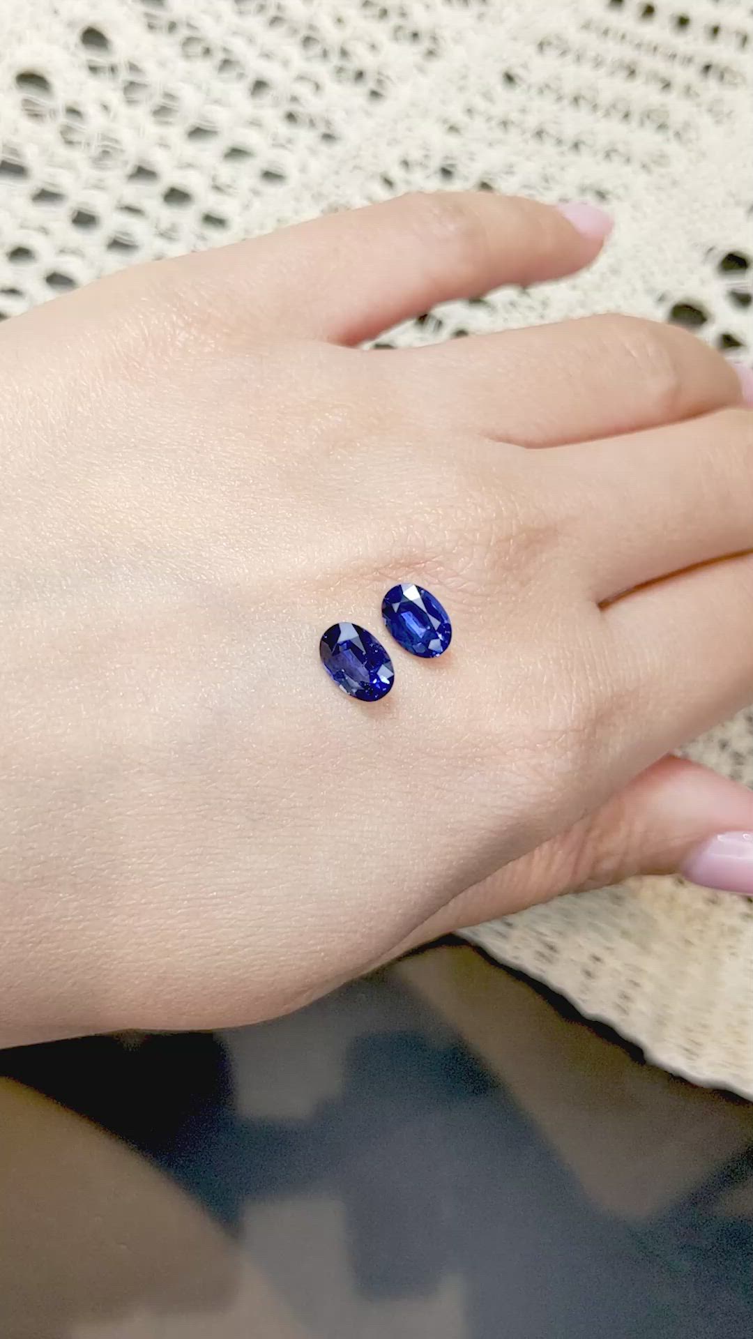 2.43&nbsp;Ct.Tw.Total Carat Weight Blue Sapphire Pair from Ceylon (Sri Lanka) Size Video