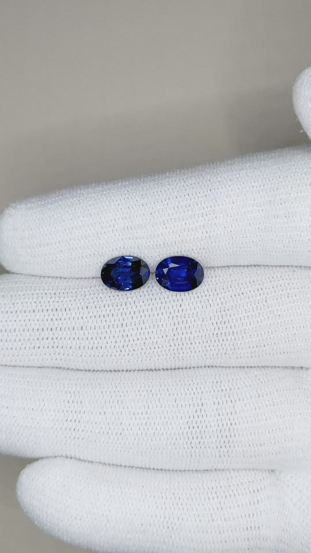 3.26&nbsp;Ct.Tw.Total Carat Weight Blue Sapphire Pair from Ceylon (Sri Lanka) Size Video