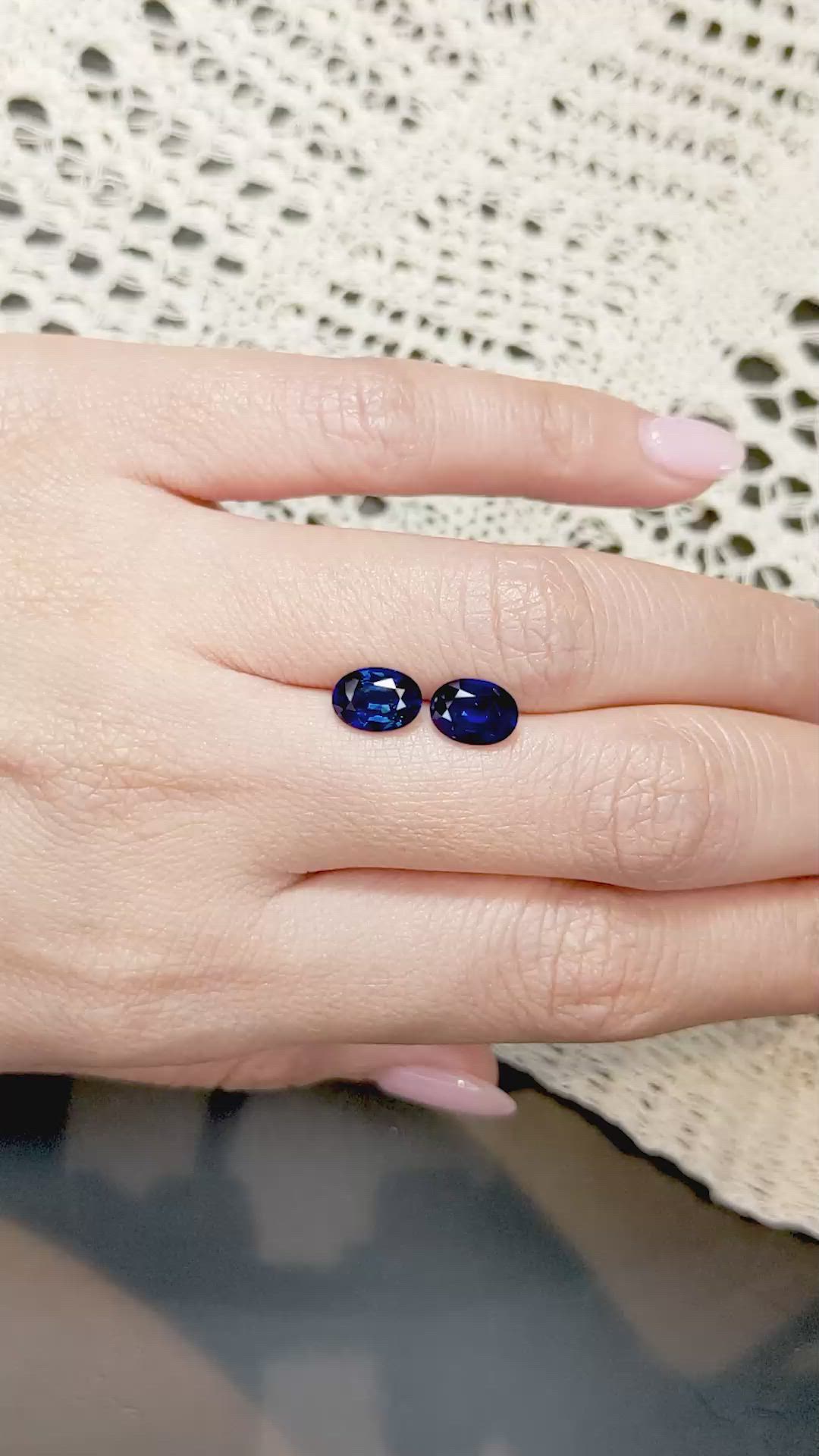 3.26&nbsp;Ct.Tw.Total Carat Weight Blue Sapphire Pair from Ceylon (Sri Lanka) Size Video