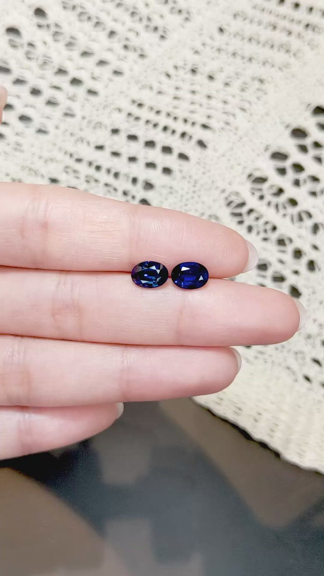 3.26&nbsp;Ct.Tw.Total Carat Weight Blue Sapphire Pair from Ceylon (Sri Lanka) Size Video