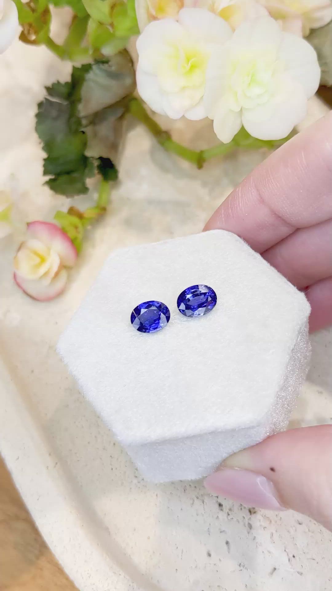 3.36&nbsp;Ct.Tw.Total Carat Weight Blue Sapphire Pair from Ceylon (Sri Lanka) Size Video