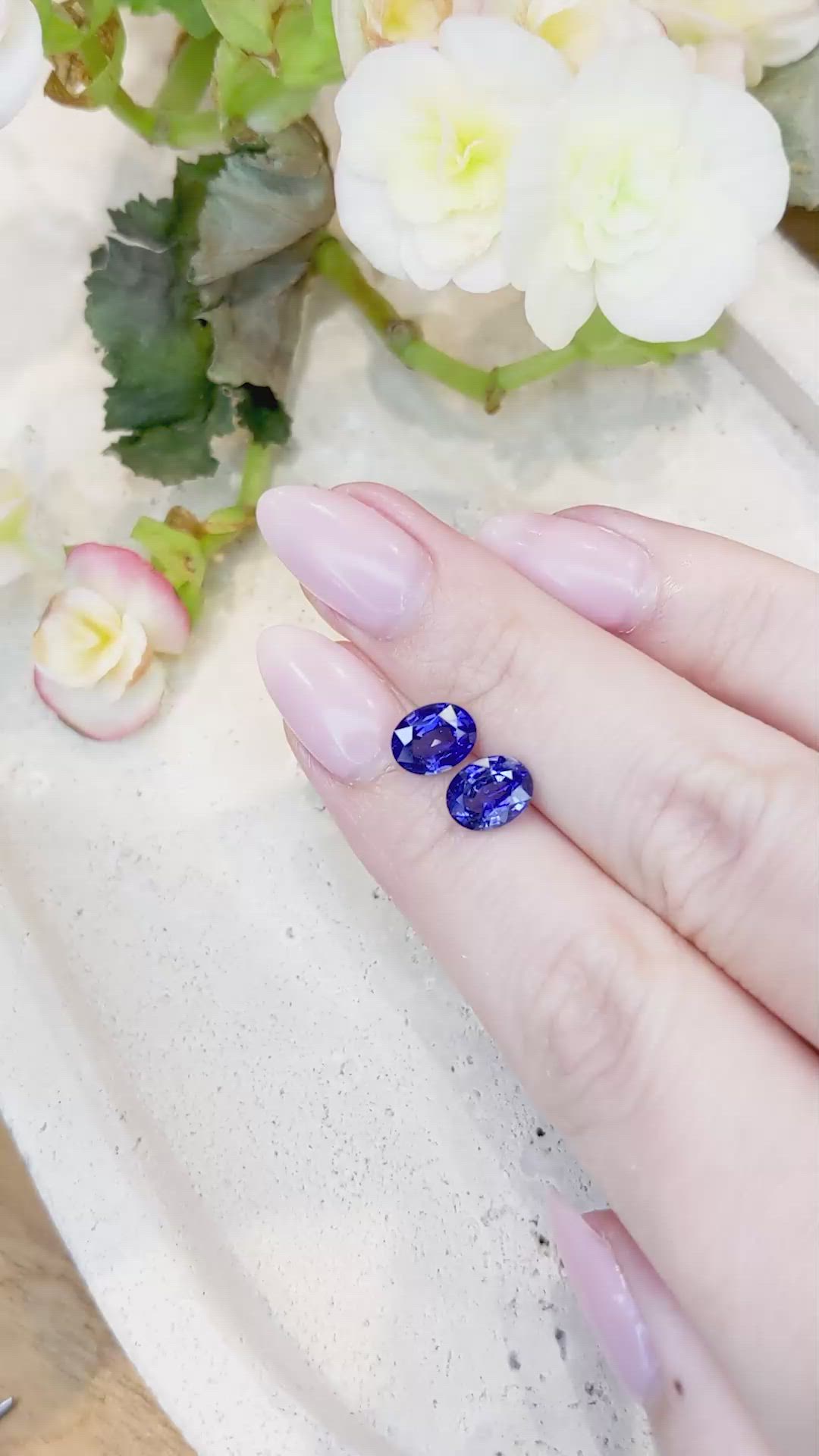 3.36&nbsp;Ct.Tw.Total Carat Weight Blue Sapphire Pair from Ceylon (Sri Lanka) Size Video