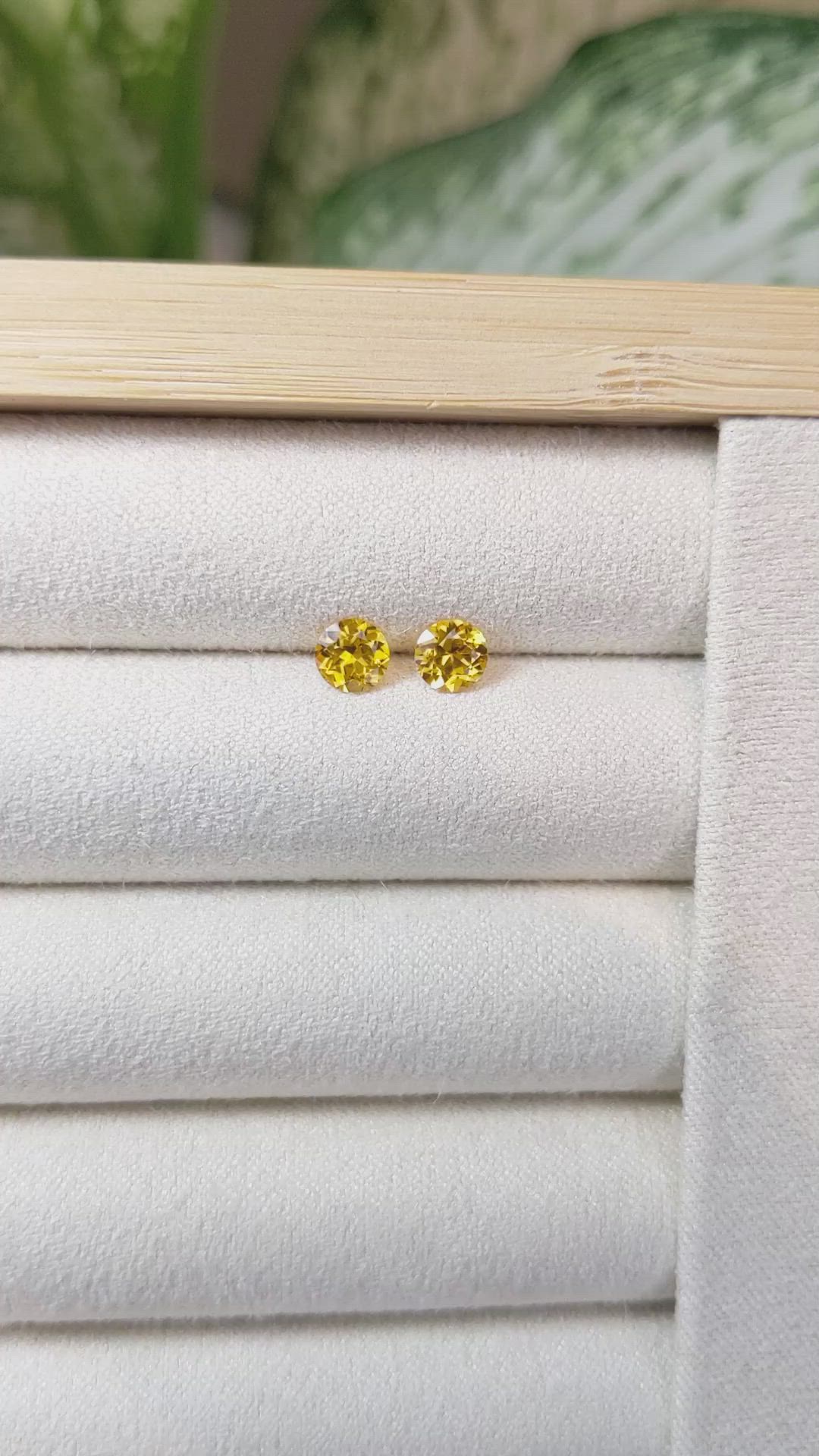 1.09 Ct.Tw.Total Carat Weight Yellow Sapphire Pair from Ceylon (Sri Lanka) Size Video