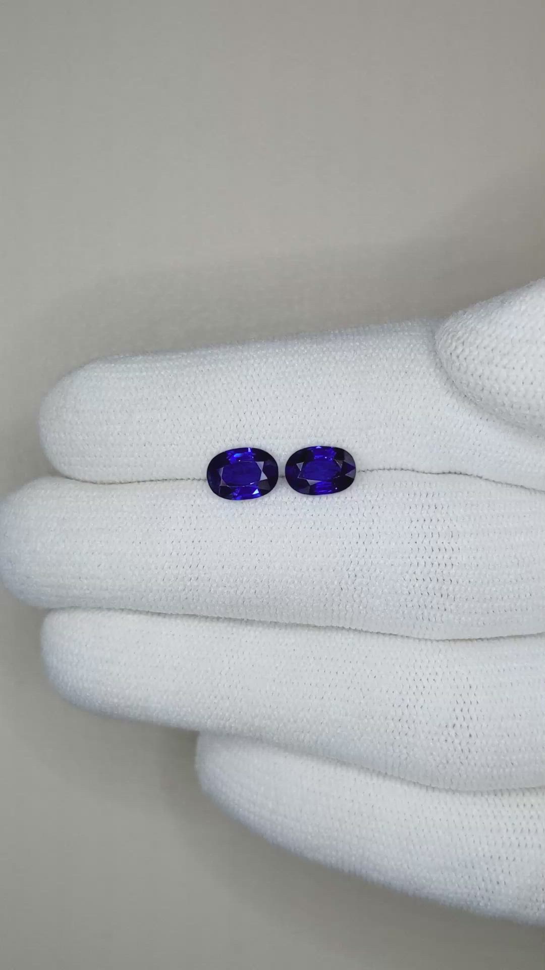 2.03&nbsp;Ct.Tw.Total Carat Weight Blue Sapphire Pair from Ceylon (Sri Lanka) Size Video