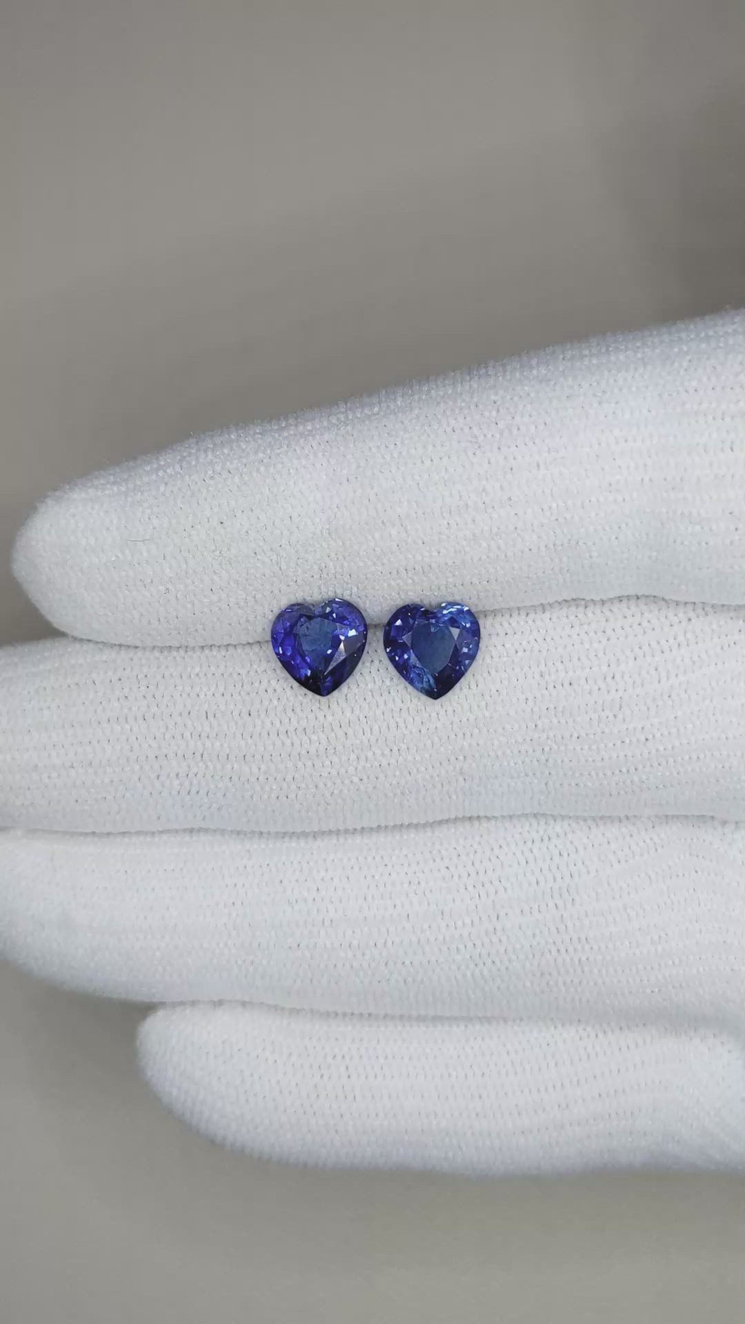 3.19&nbsp;Ct.Tw.Total Carat Weight Blue Sapphire Pair from Ceylon (Sri Lanka) Size Video