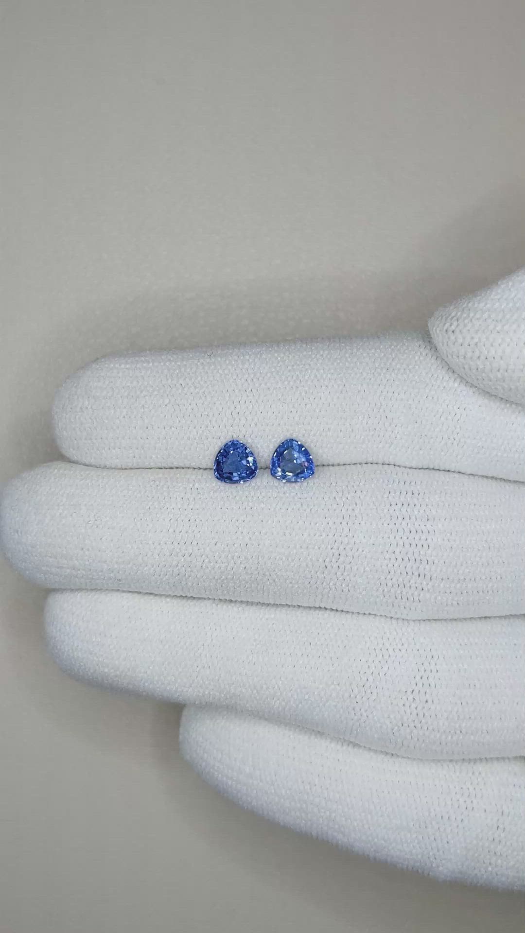 1.06&nbsp;Ct.Tw.Total Carat Weight Blue Sapphire Pair from Ceylon (Sri Lanka) Size Video