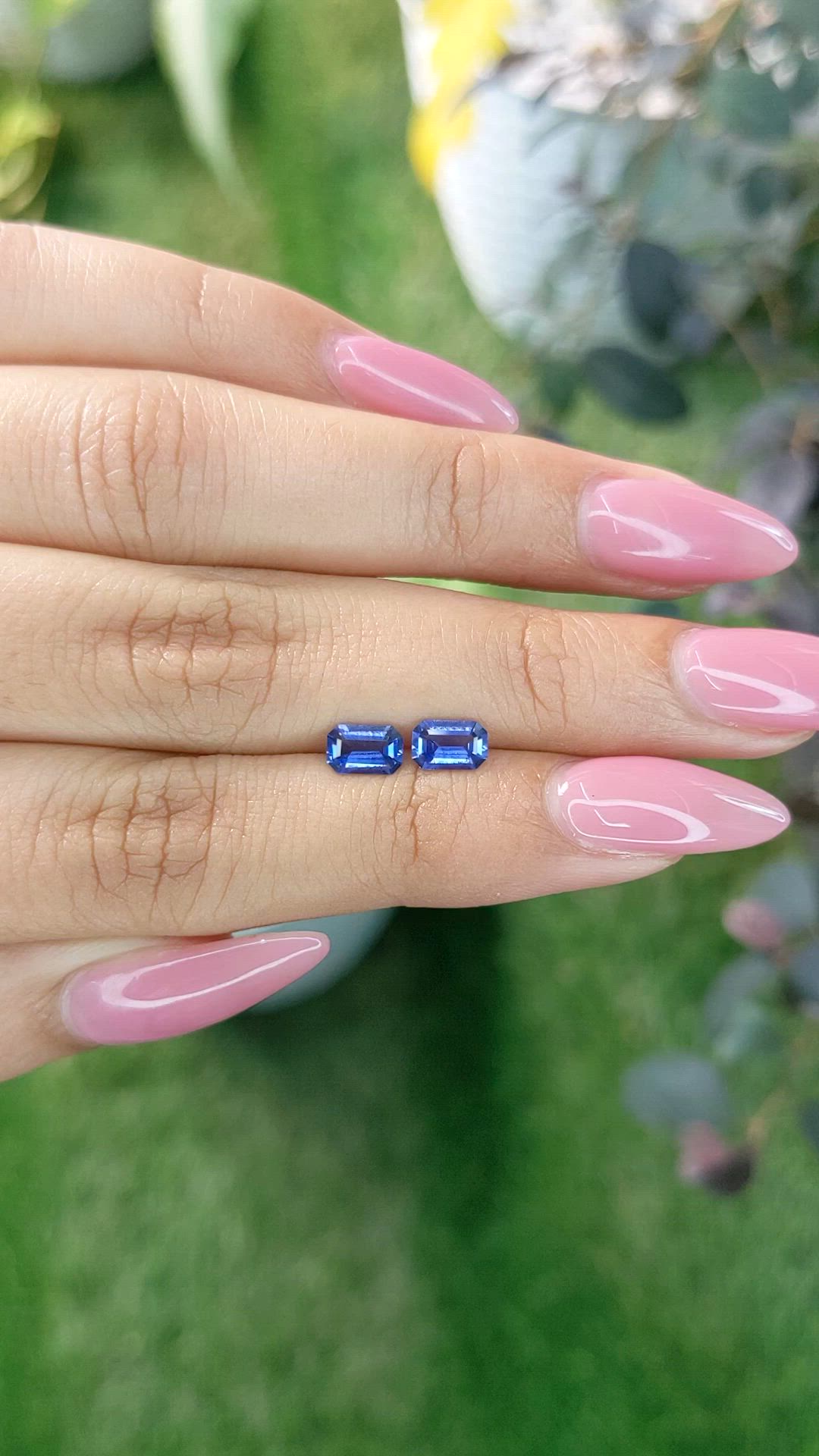 1.22 Ct.Tw.Total Carat Weight Blue Sapphire Pair from Ceylon (Sri Lanka) Size Video
