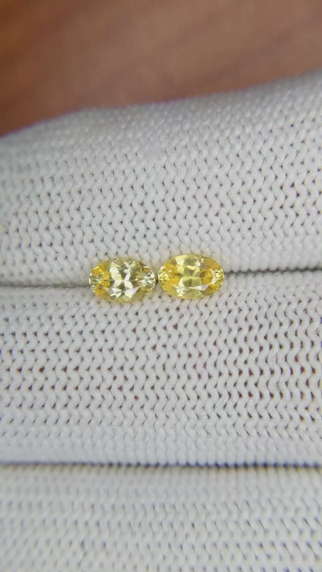 1.10&nbsp;Ct.Tw.Total Carat Weight Orangish Yellow Sapphire Pair from Ceylon (Sri Lanka) Size Video