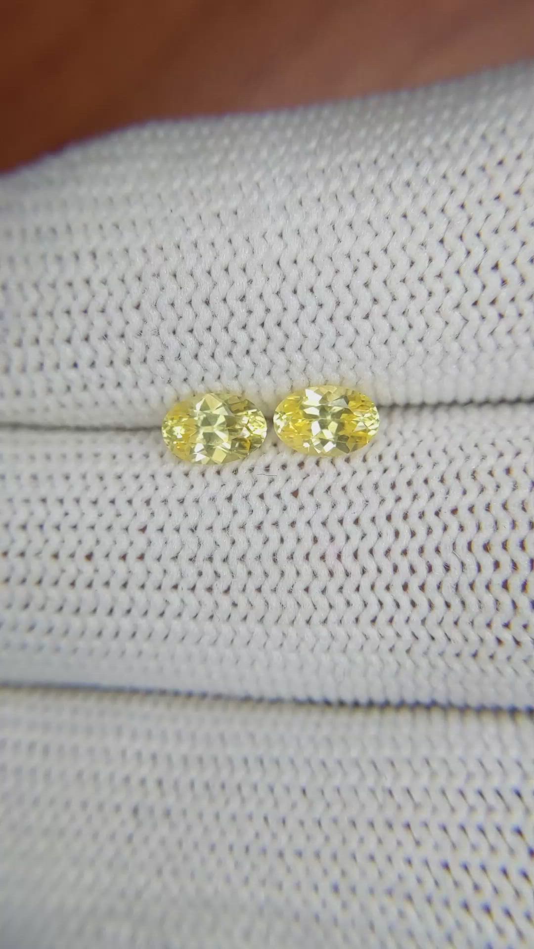 1.07&nbsp;Ct.Tw.Total Carat Weight Yellow Sapphire Pair from Ceylon (Sri Lanka) Size Video