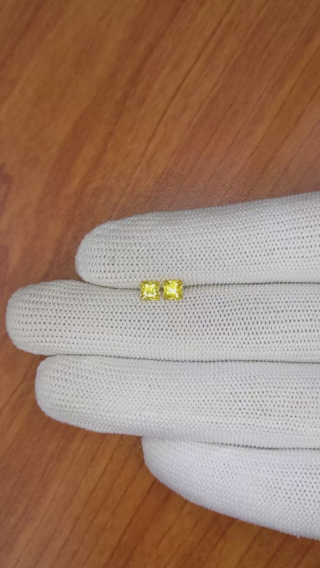 0.92&nbsp;Ct.Tw.Total Carat Weight Yellow Sapphire Pair from Ceylon (Sri Lanka) Size Video